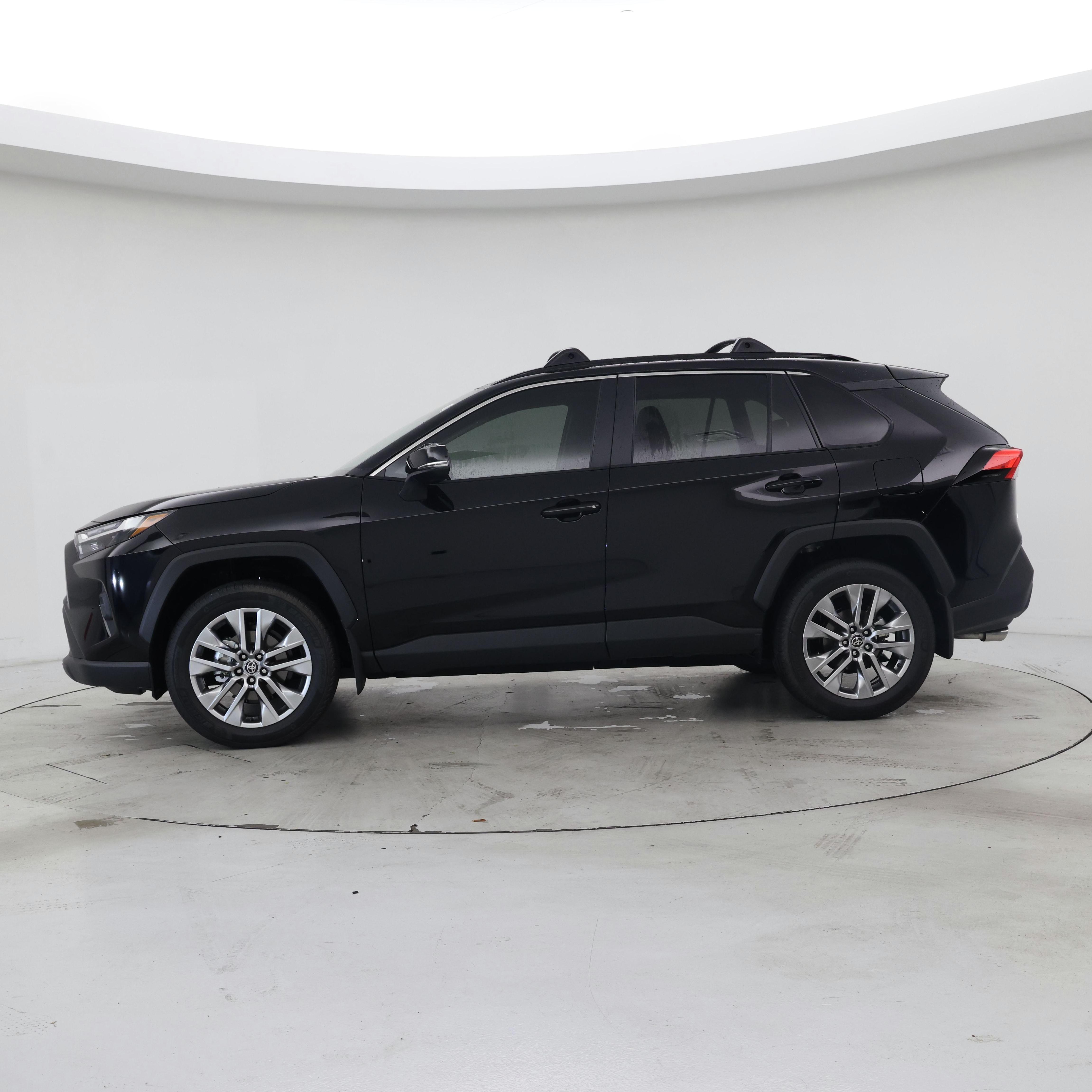 Thumbnail: 2025 Toyota RAV4 - 3