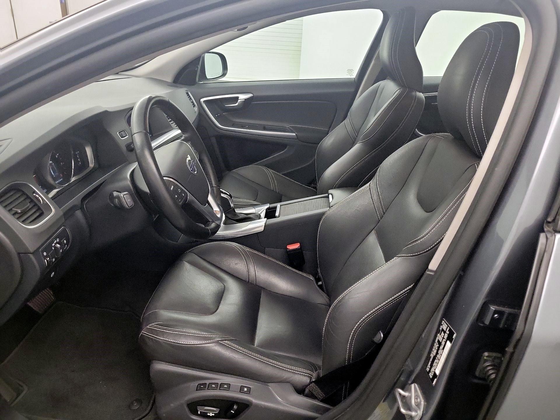Thumbnail: 2017 Volvo S60 - 9
