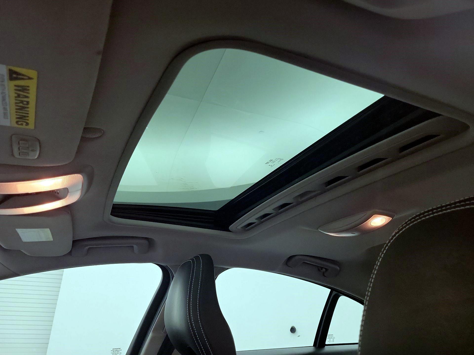 Thumbnail: 2017 Volvo S60 - 17