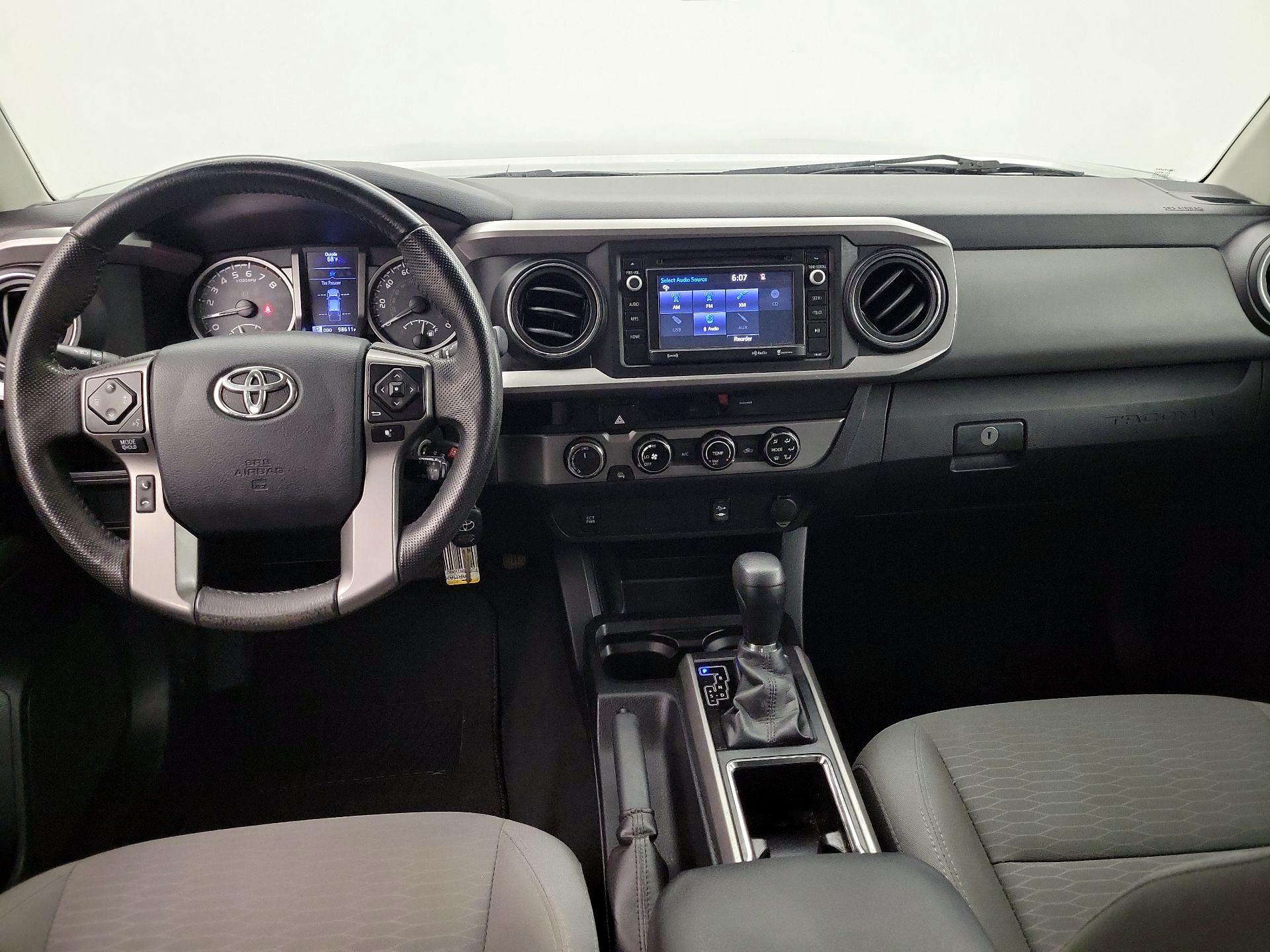 Thumbnail: 2017 Toyota Tacoma - 9