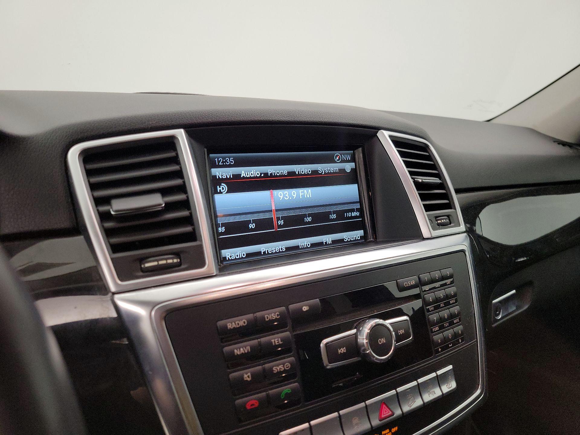 Thumbnail: 2014 Mercedes-Benz M-Class - 14