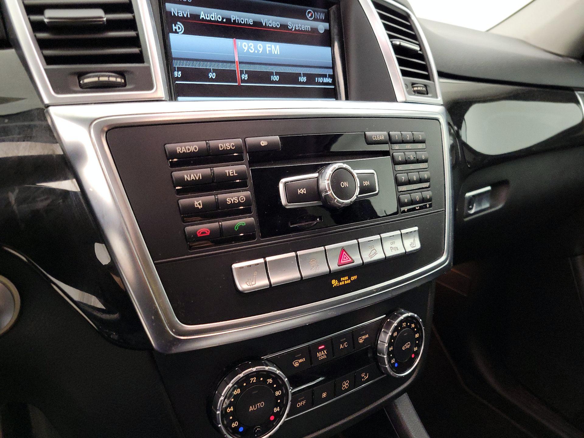 Thumbnail: 2014 Mercedes-Benz M-Class - 15
