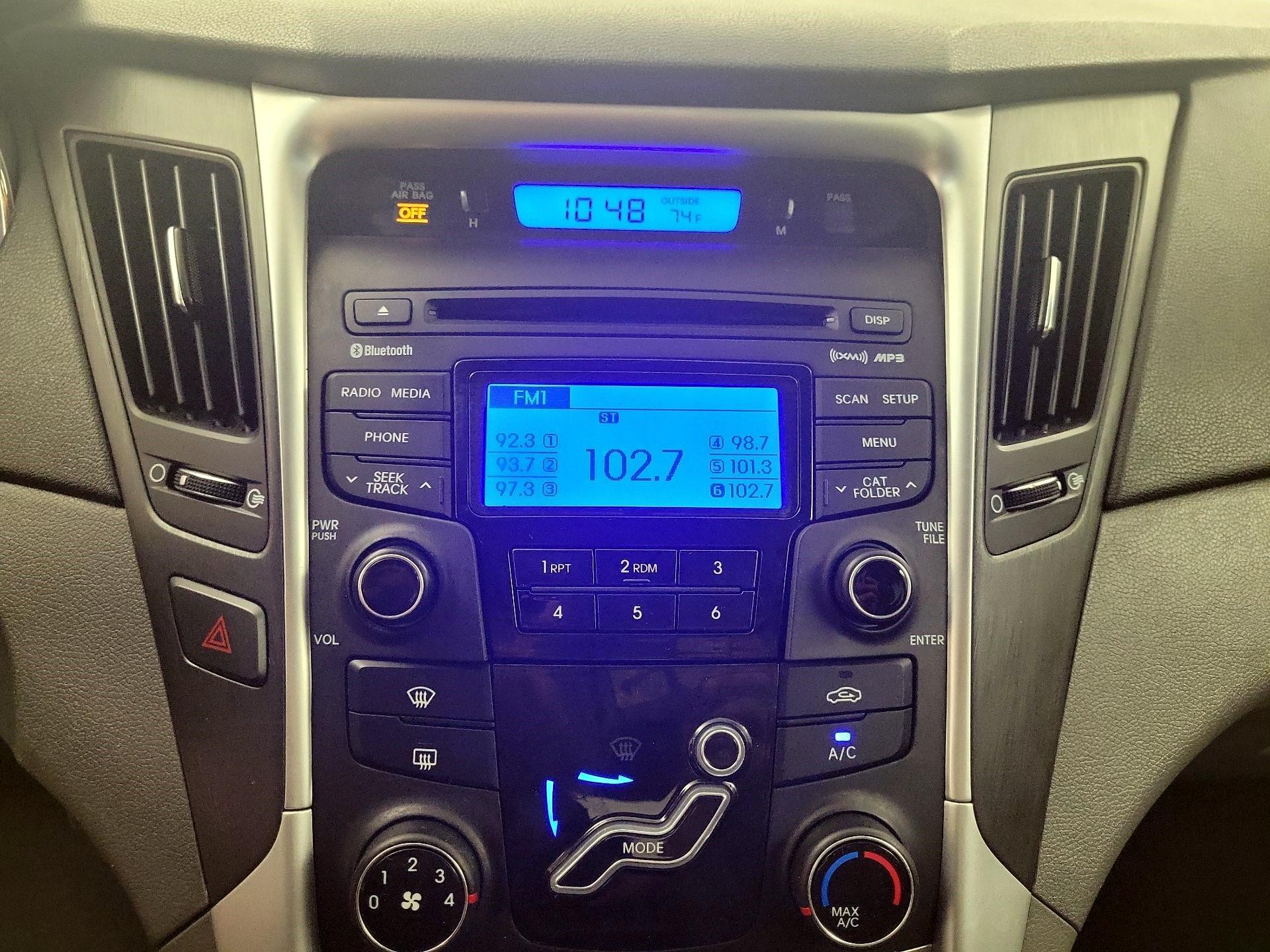 Thumbnail: 2013 Hyundai Sonata - 12