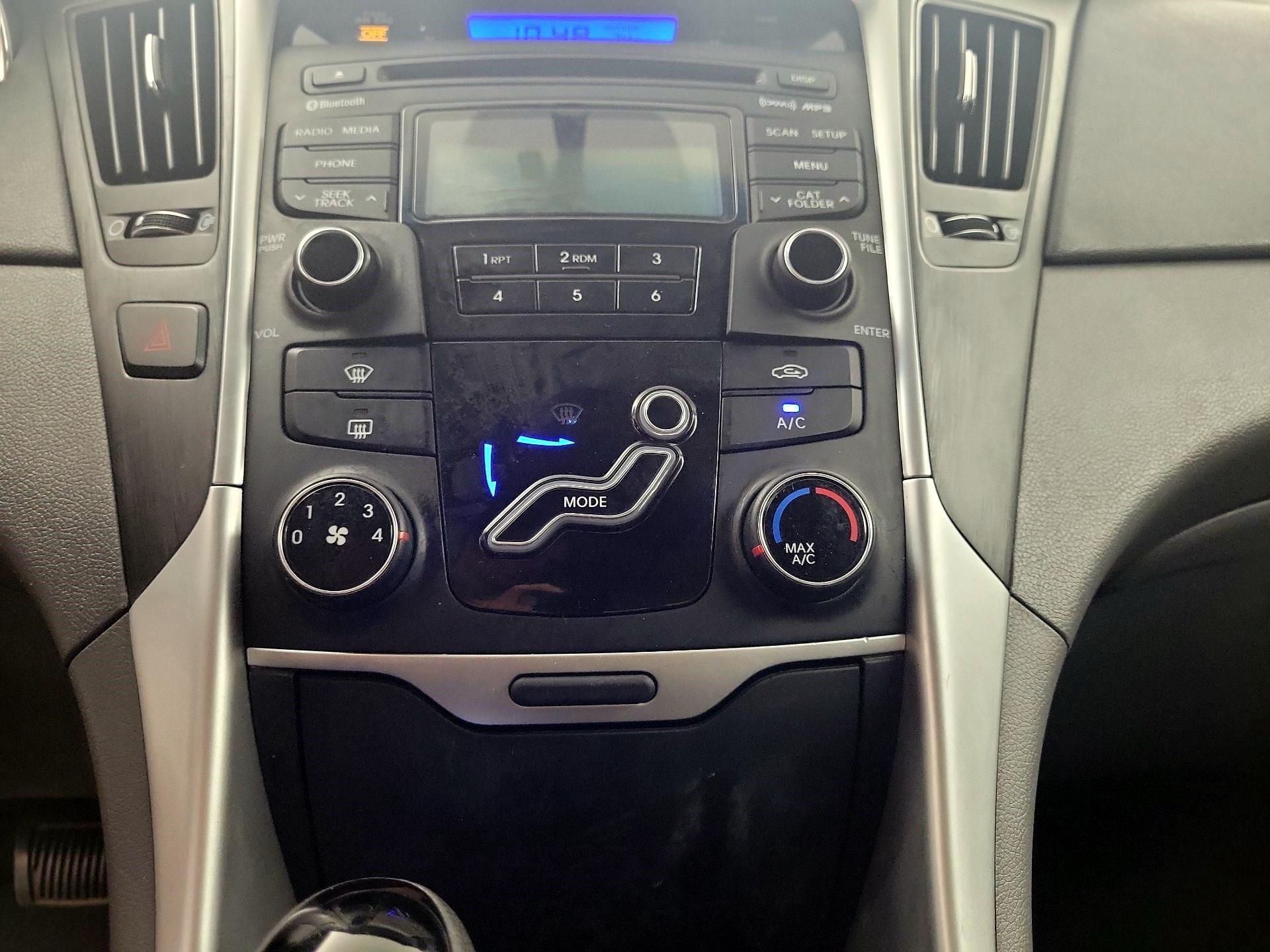 Thumbnail: 2013 Hyundai Sonata - 13