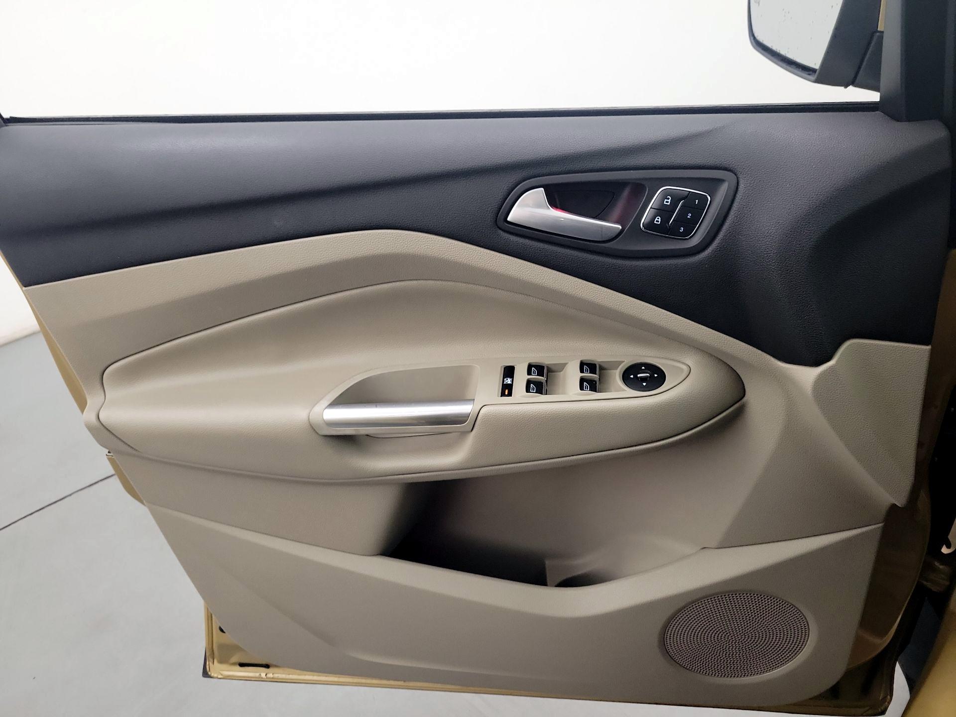 Thumbnail: 2015 Ford Escape - 12