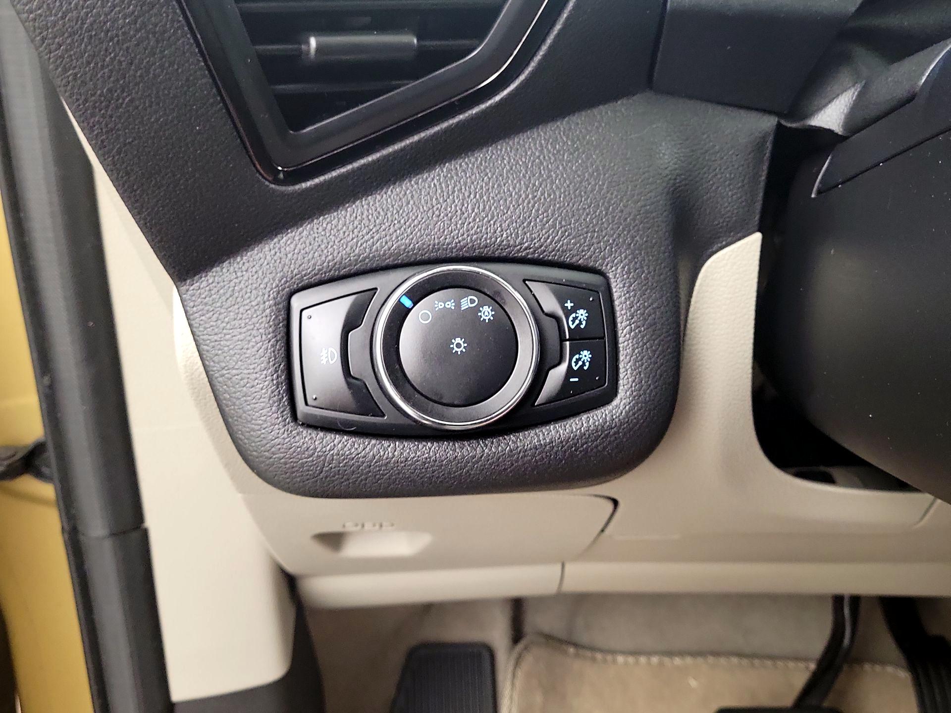 Thumbnail: 2015 Ford Escape - 13