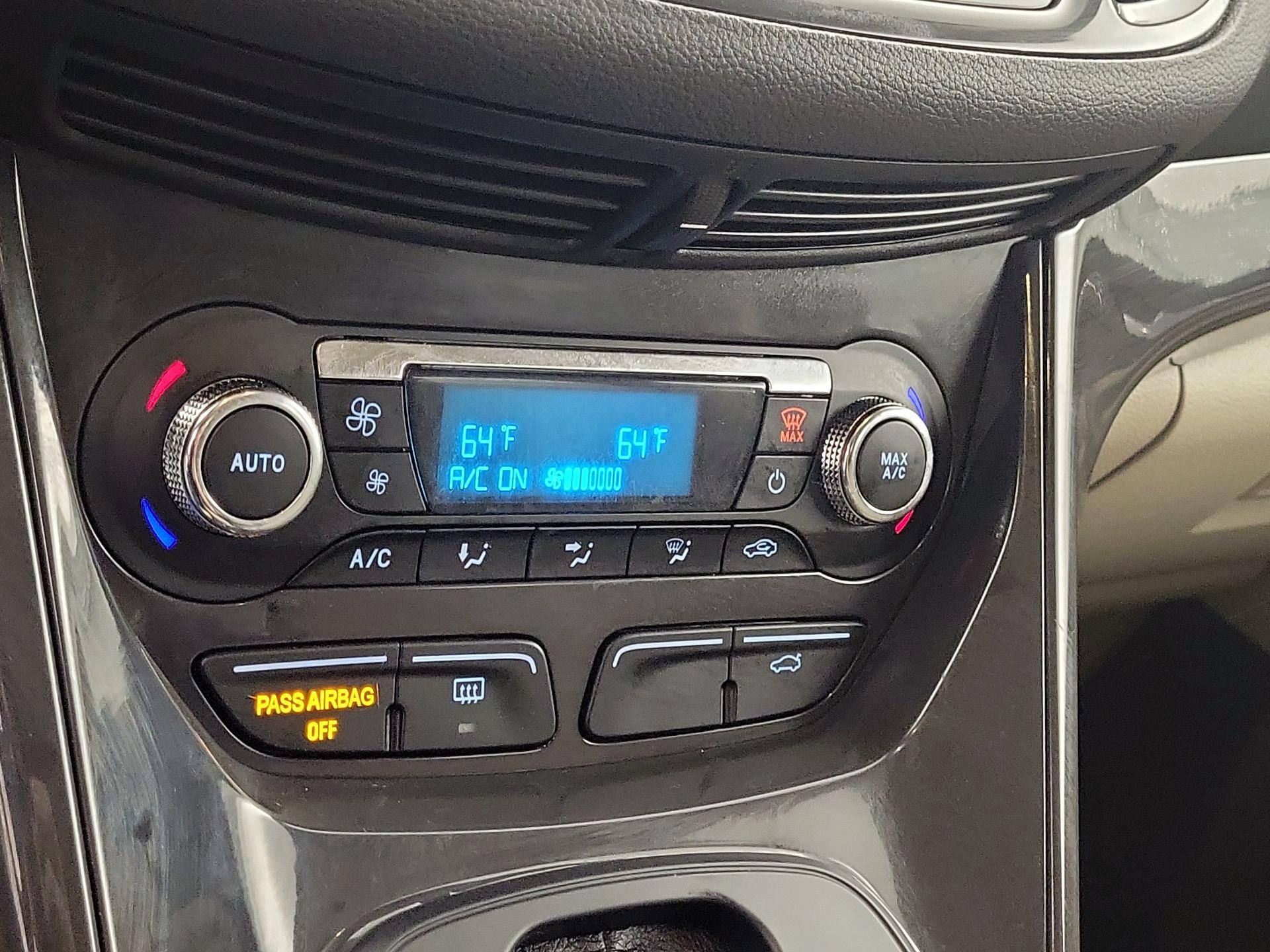 Thumbnail: 2015 Ford Escape - 17