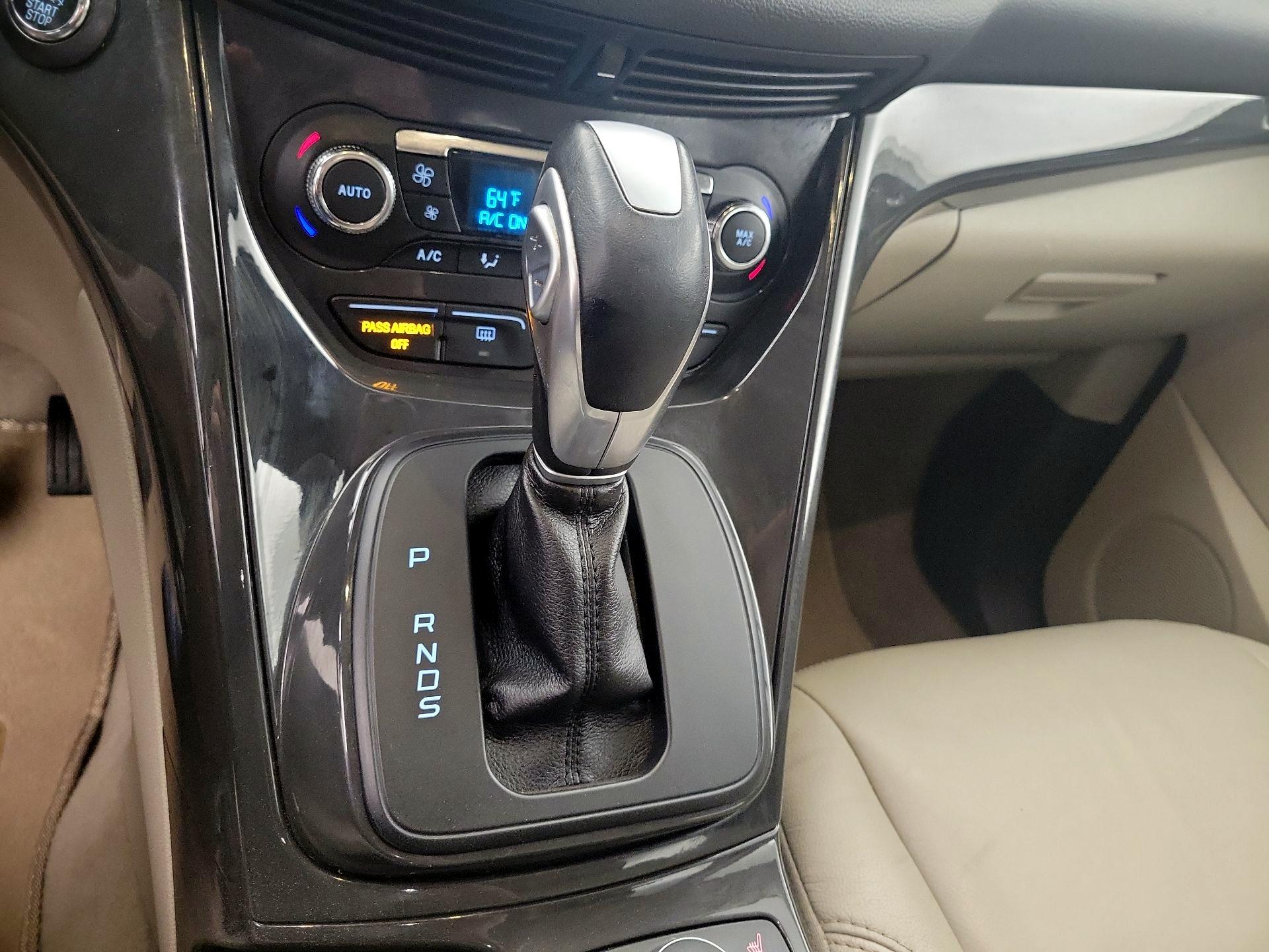 Thumbnail: 2015 Ford Escape - 18
