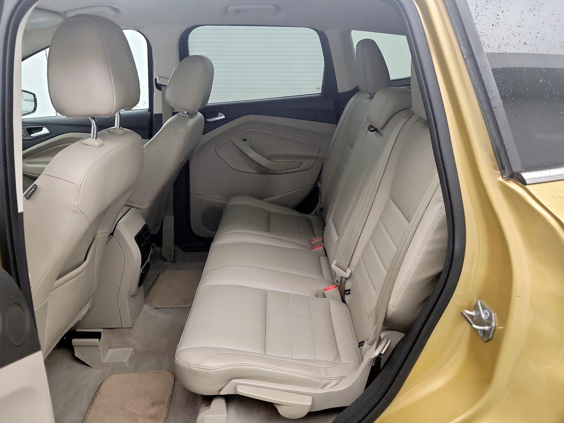 Thumbnail: 2015 Ford Escape - 20