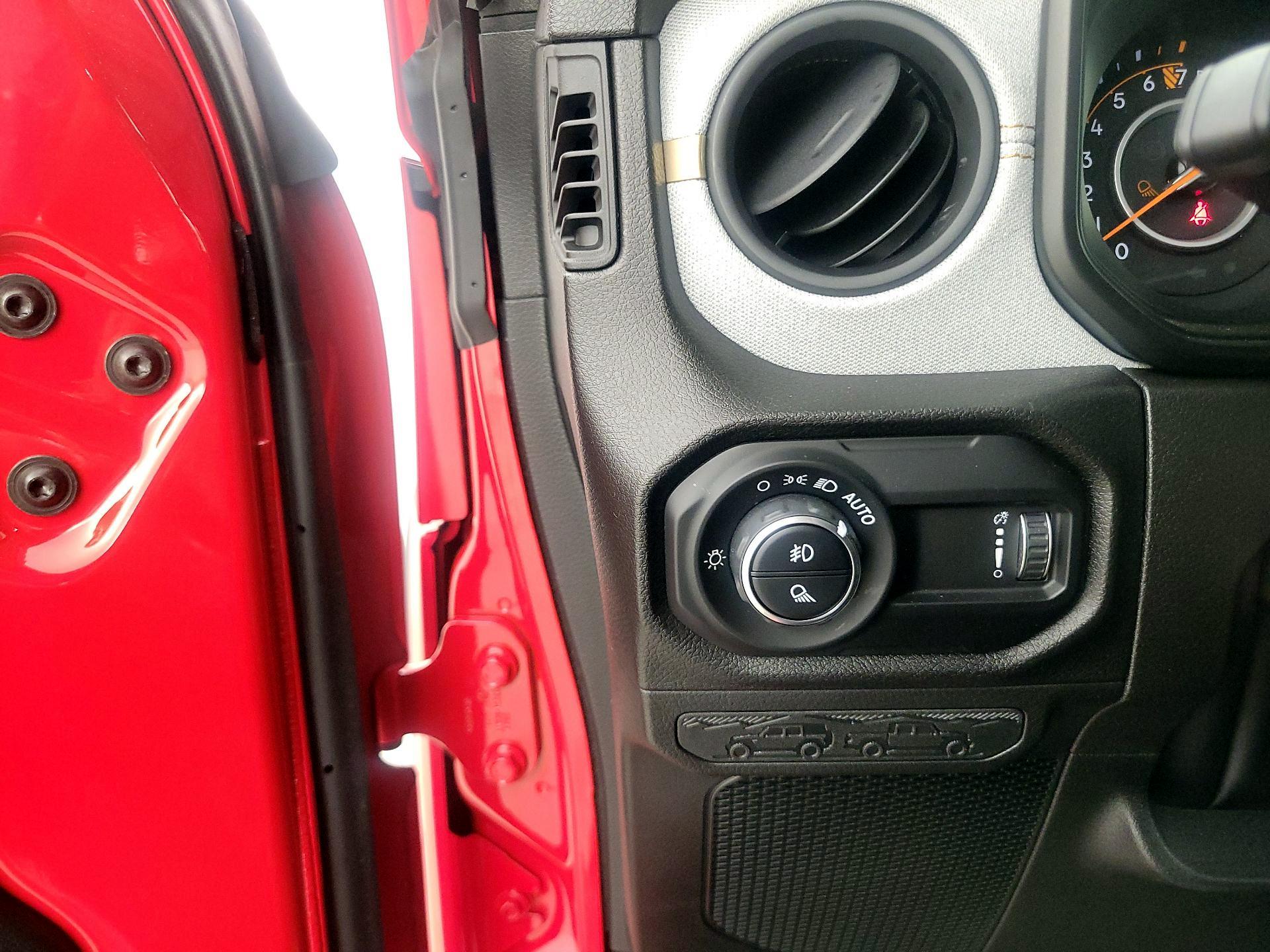 Thumbnail: 2024 Jeep Gladiator - 13