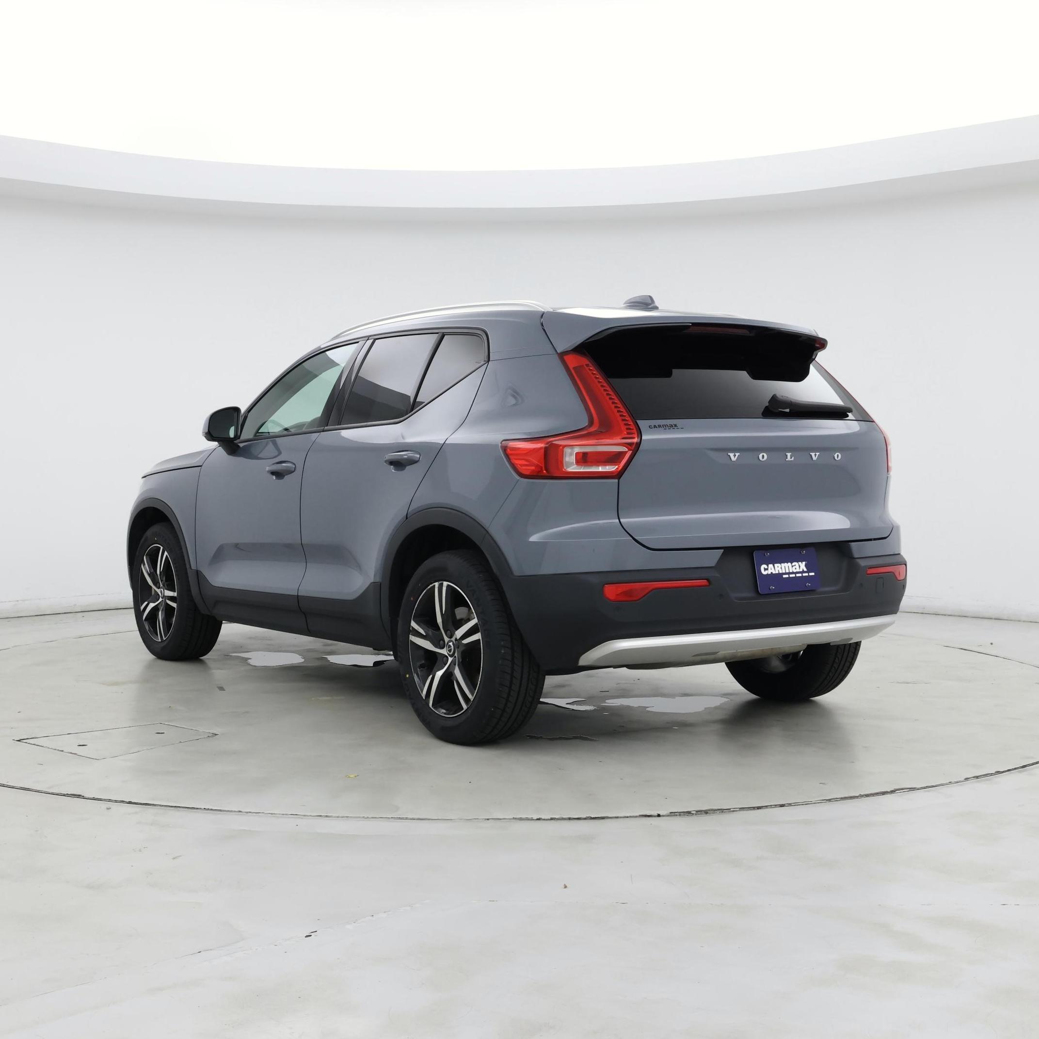 Thumbnail: 2023 Volvo XC40 - 2