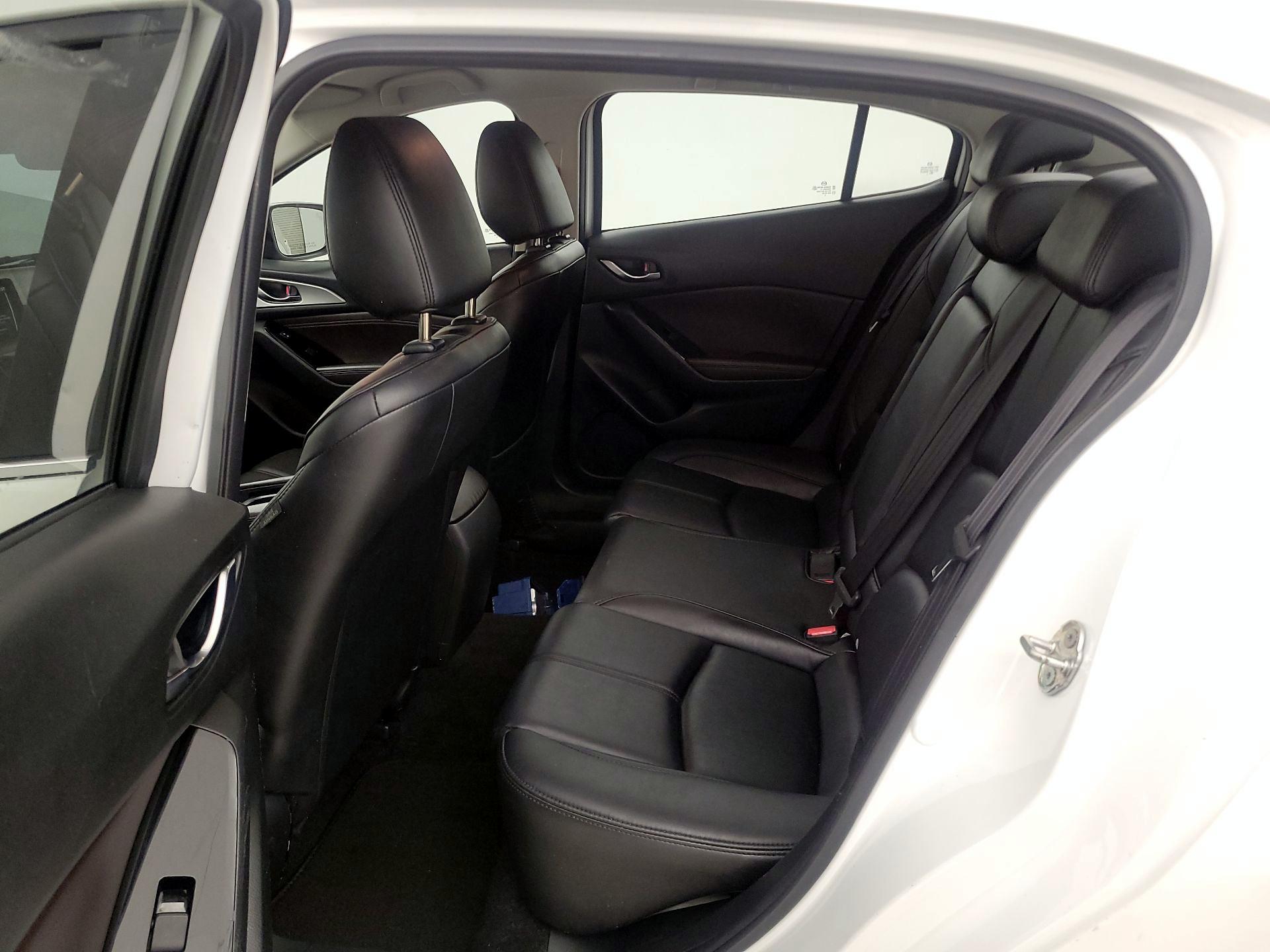 Thumbnail: 2017 Mazda Mazda3 - 19