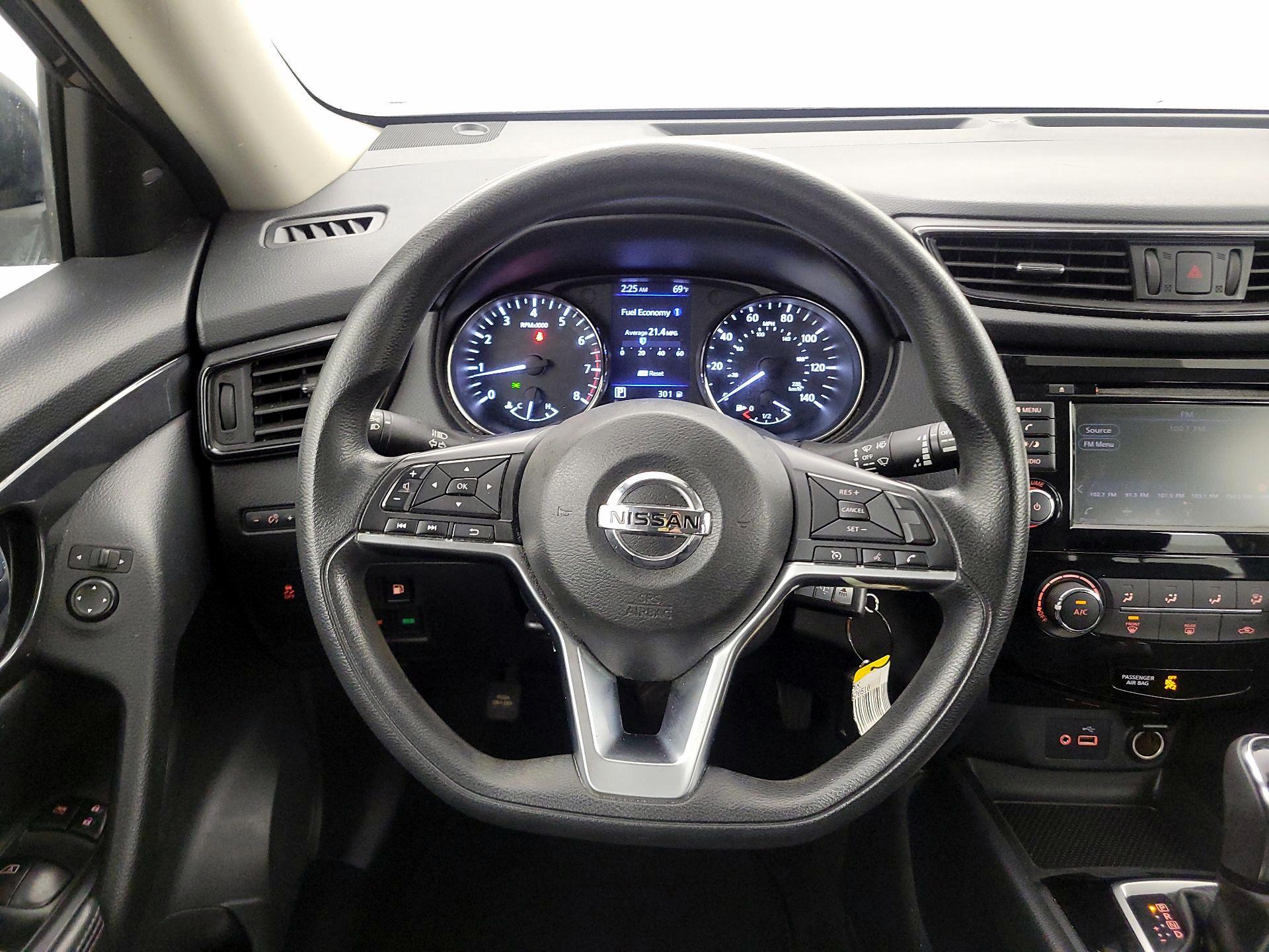 Thumbnail: 2018 Nissan Rogue - 10