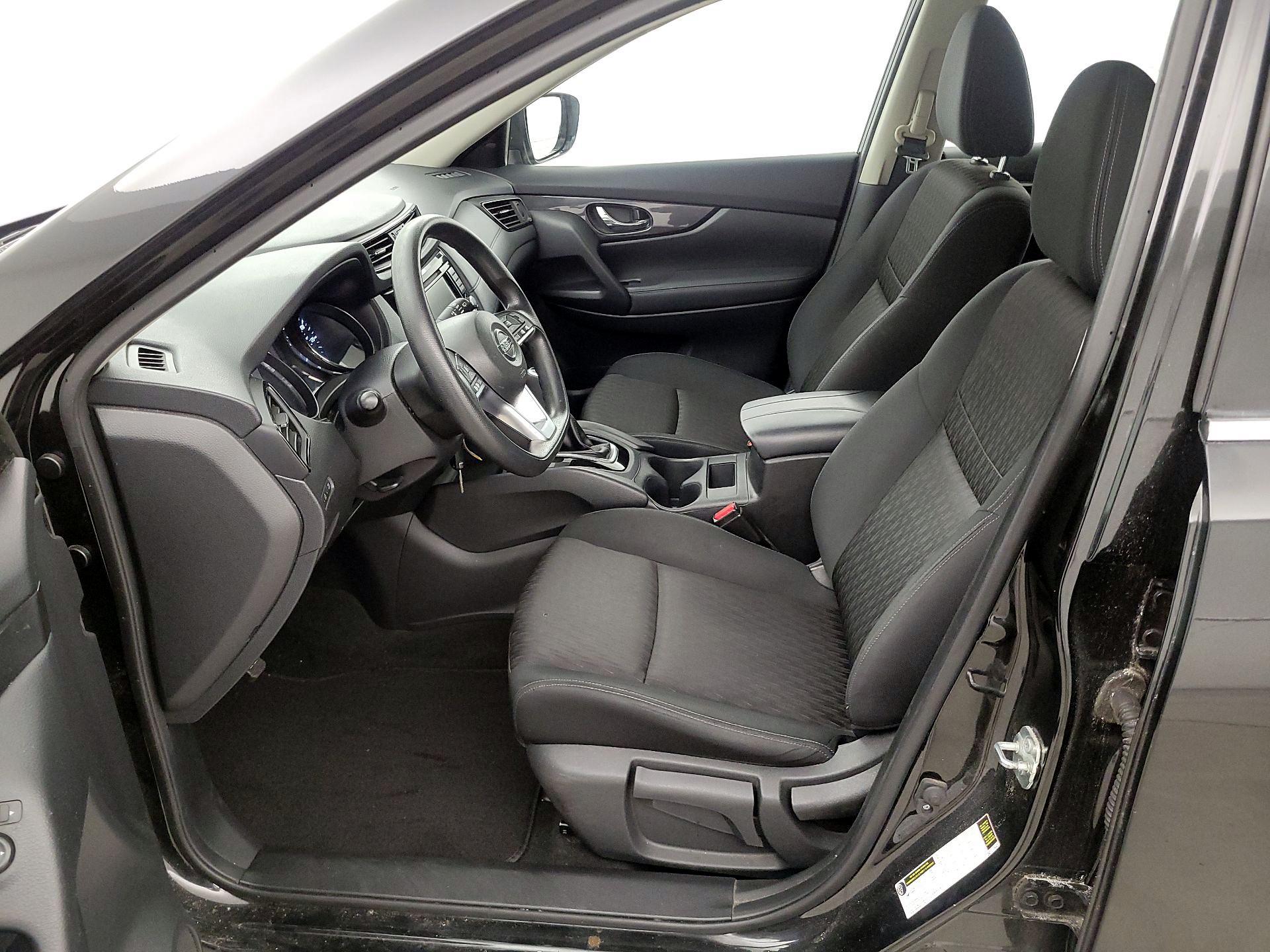 Thumbnail: 2018 Nissan Rogue - 11