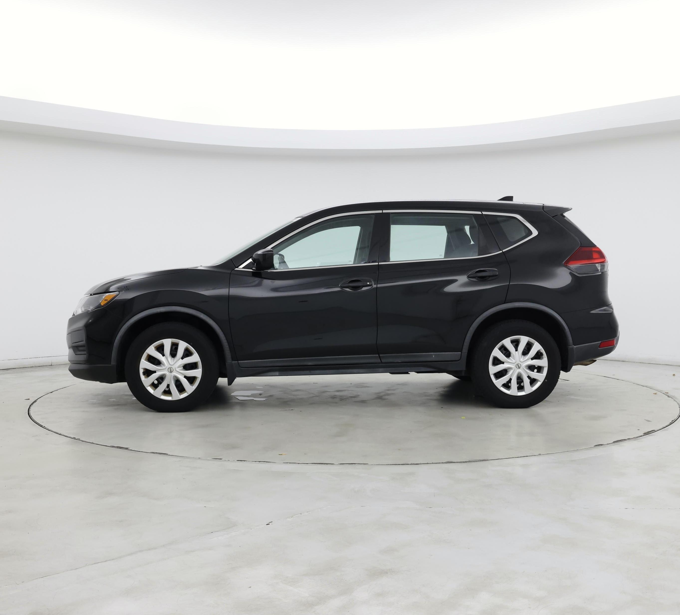 Thumbnail: 2018 Nissan Rogue - 3