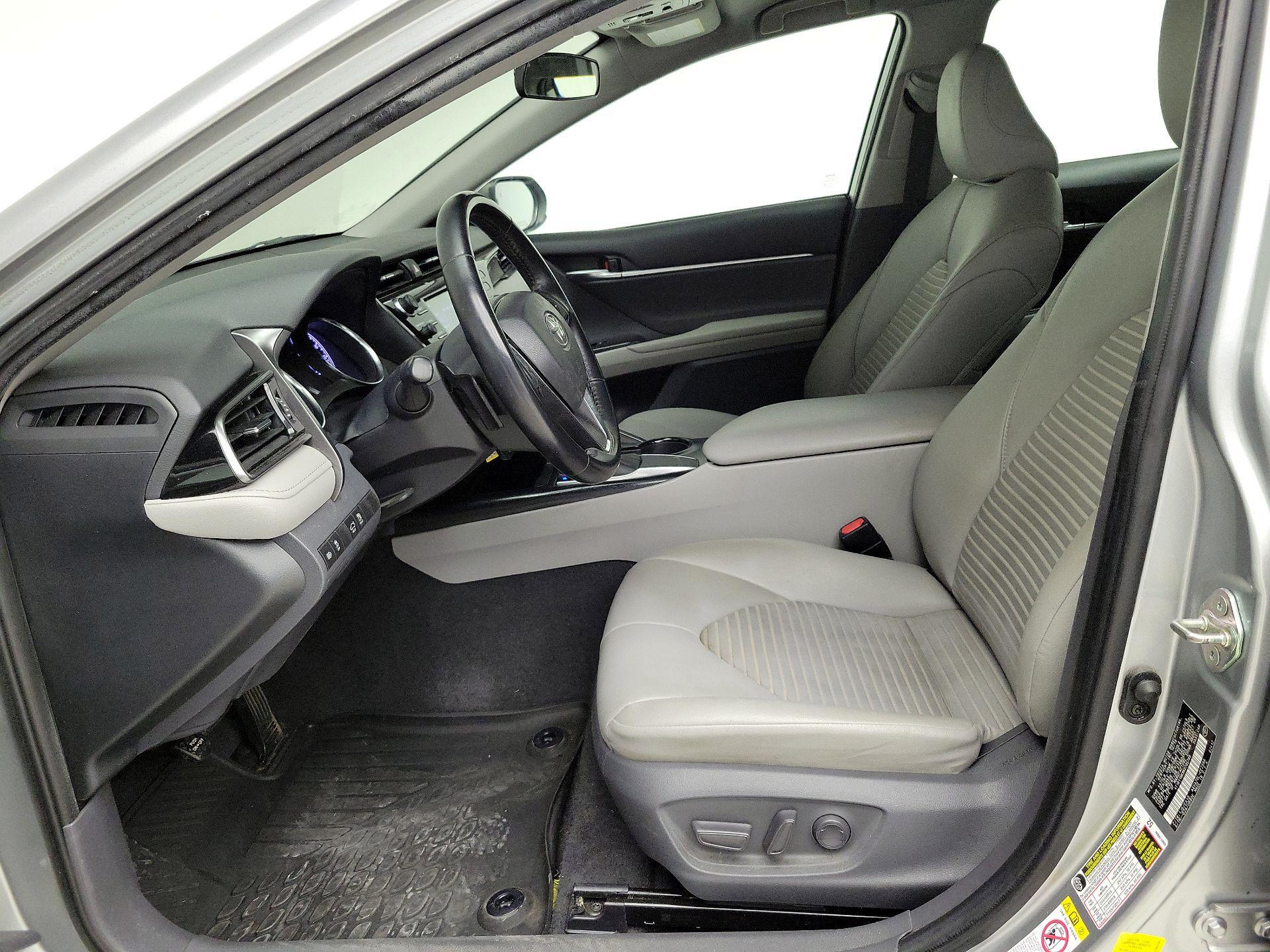 Thumbnail: 2019 Toyota Camry - 11