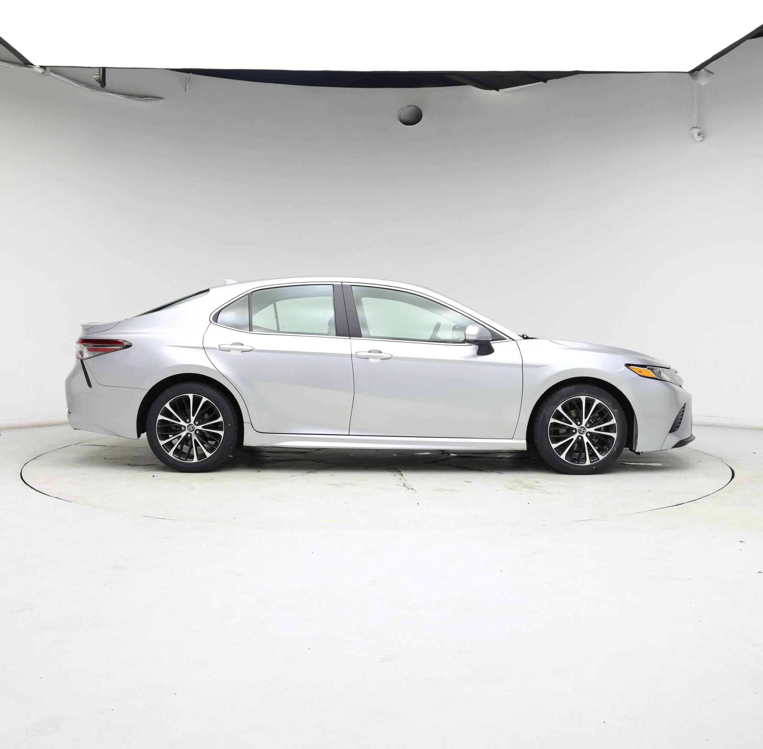 Thumbnail: 2019 Toyota Camry - 7