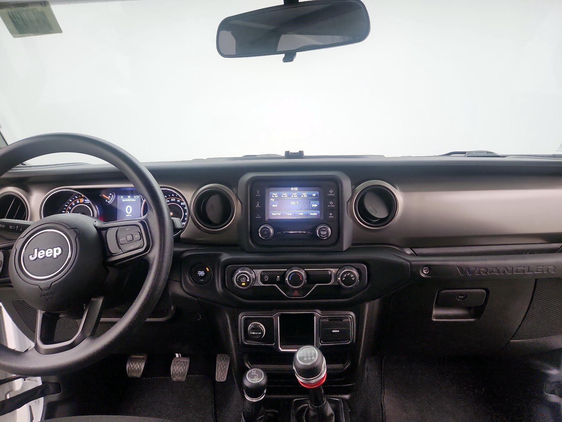 Thumbnail: 2019 Jeep Wrangler - 9