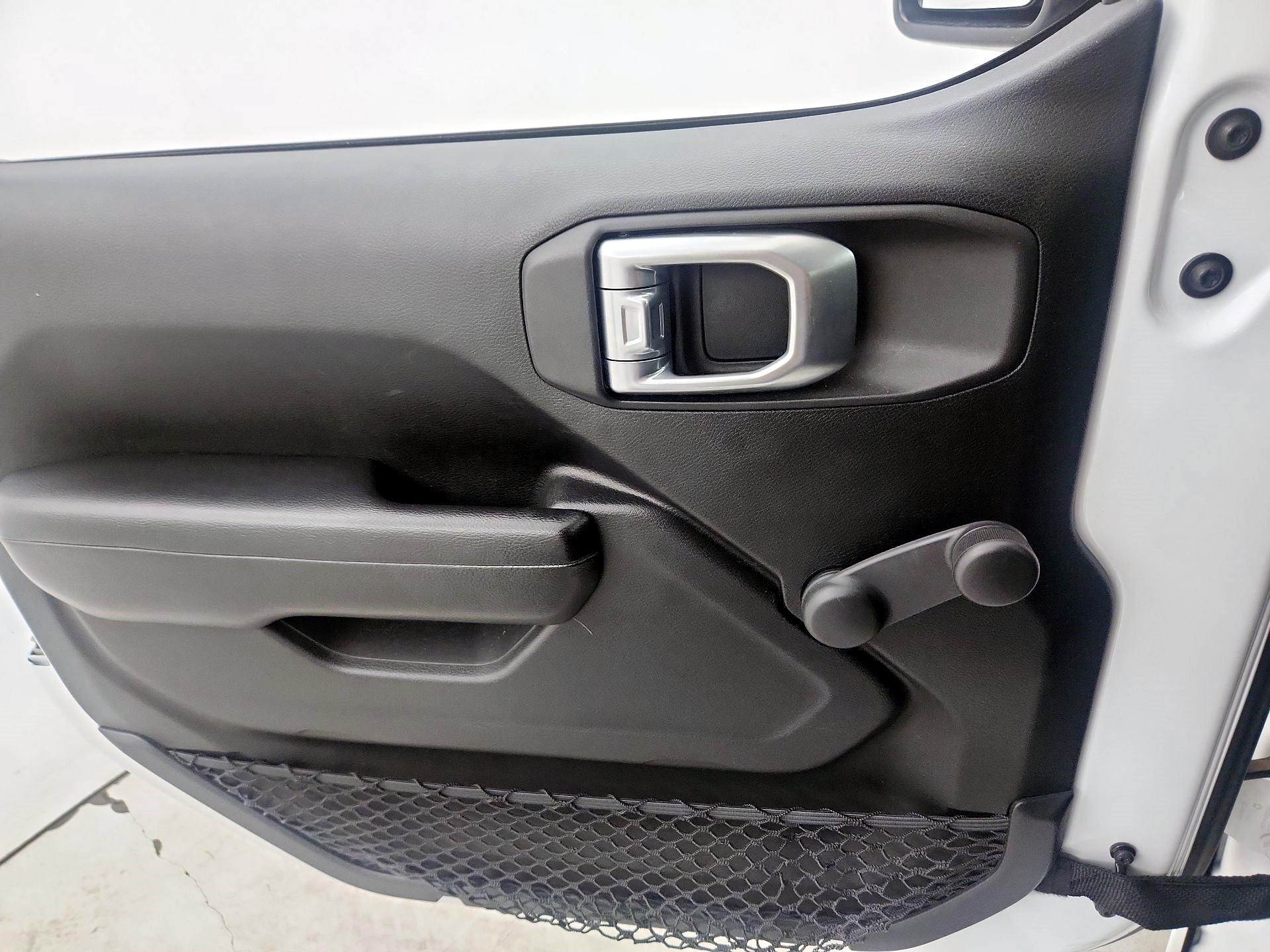 Thumbnail: 2019 Jeep Wrangler - 12