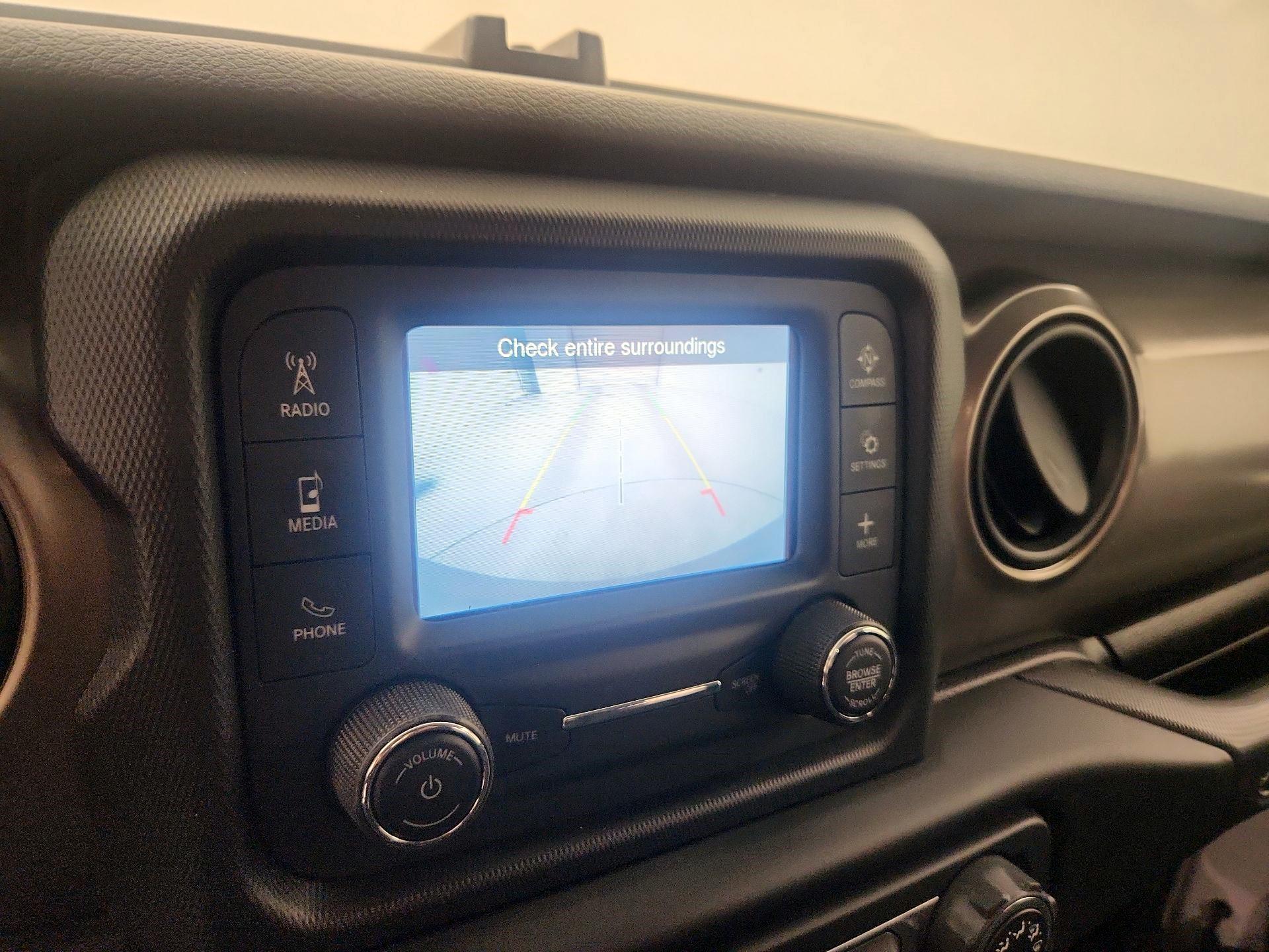 Thumbnail: 2019 Jeep Wrangler - 14