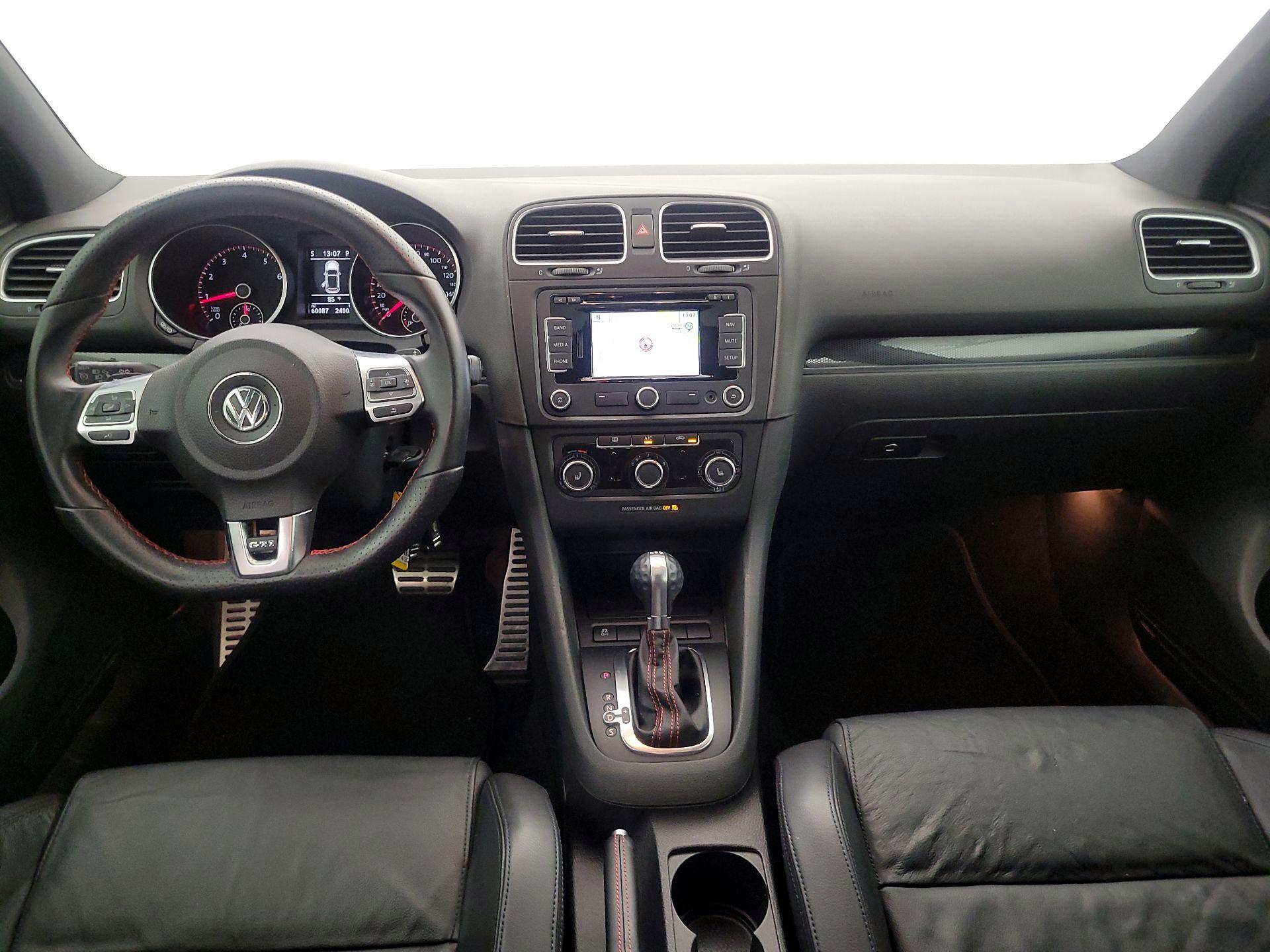 Thumbnail: 2013 Volkswagen Golf - 9