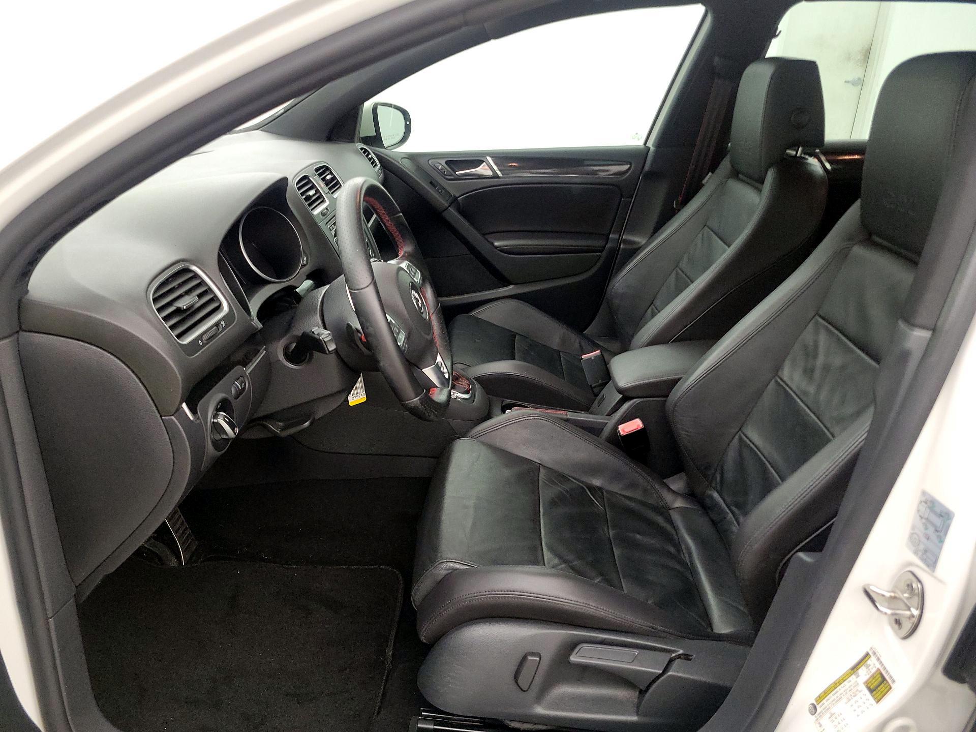 Thumbnail: 2013 Volkswagen Golf - 11