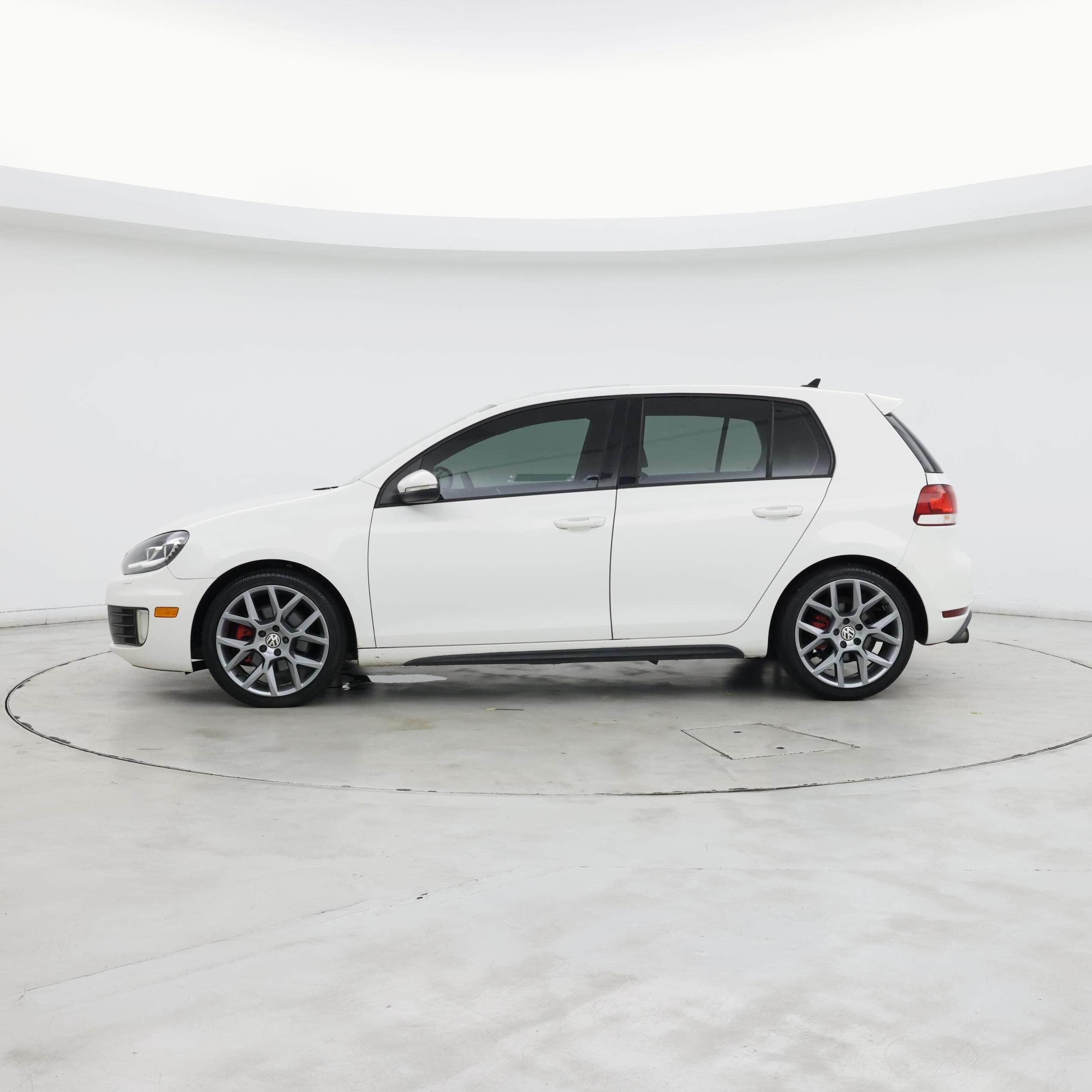 Thumbnail: 2013 Volkswagen Golf - 3