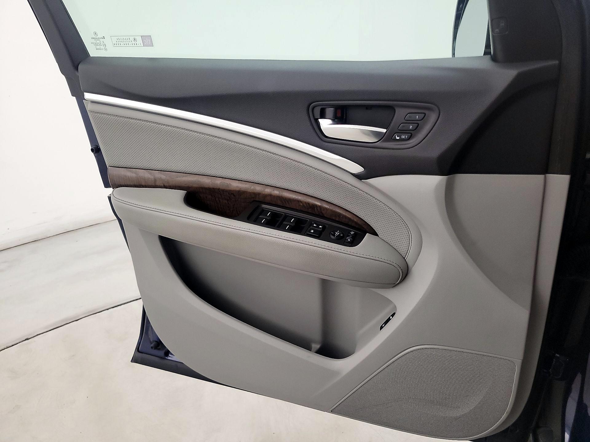 Thumbnail: 2020 Acura MDX - 12