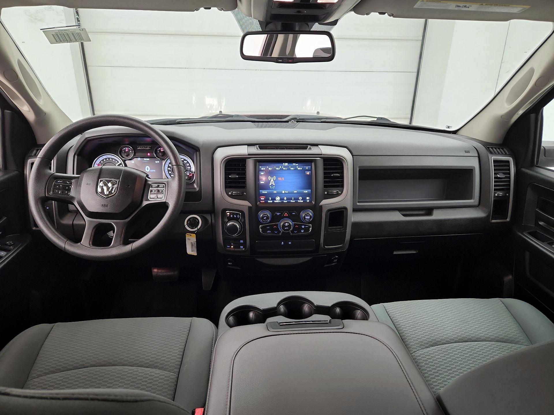 Thumbnail: 2019 RAM 1500 Classic - 9
