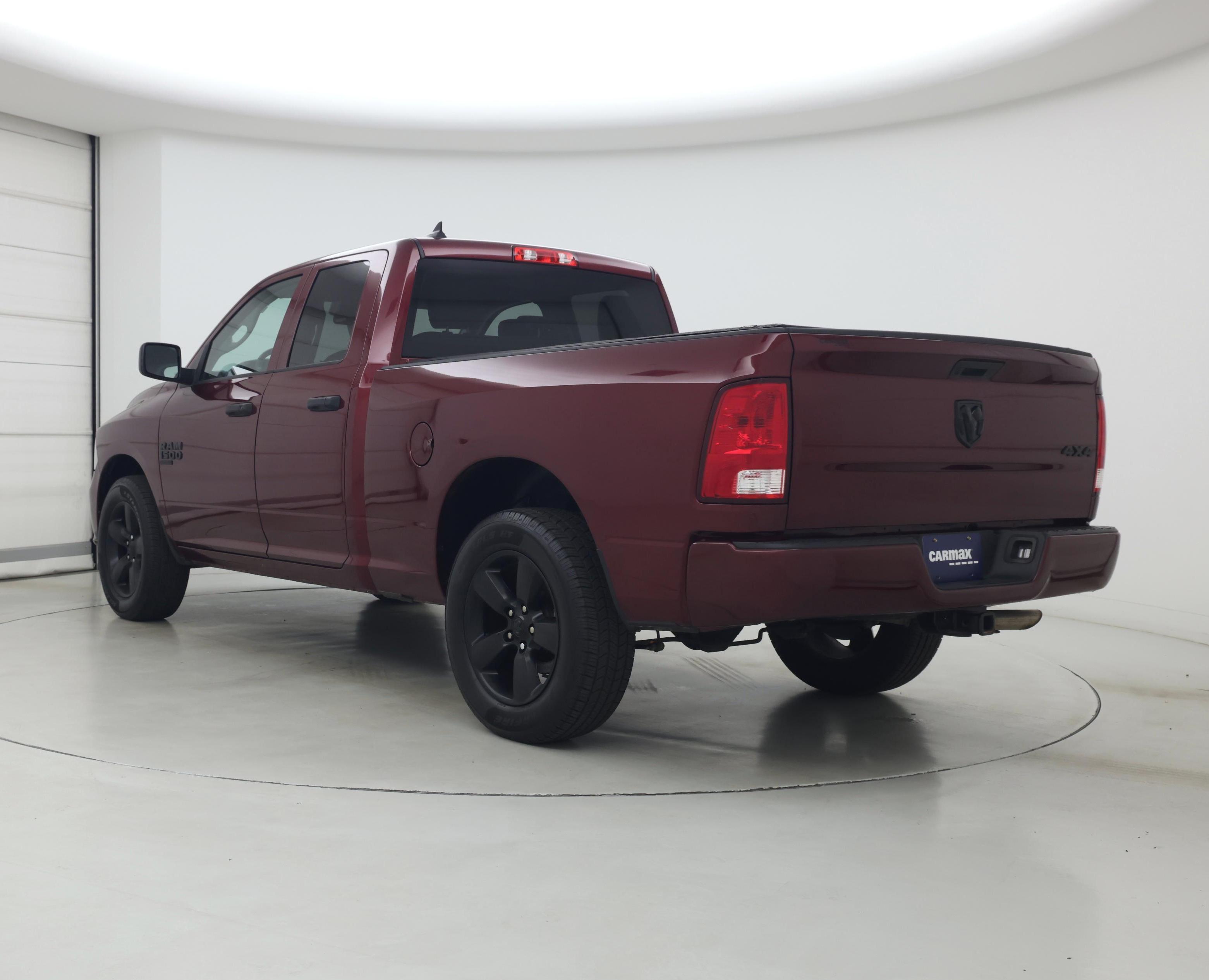 Thumbnail: 2019 RAM 1500 Classic - 2