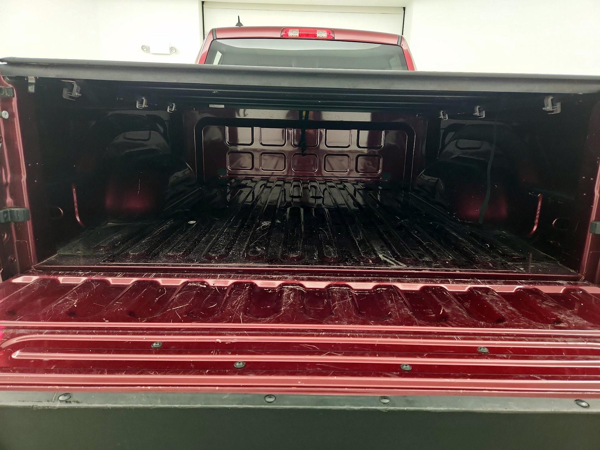 Thumbnail: 2019 RAM 1500 Classic - 20