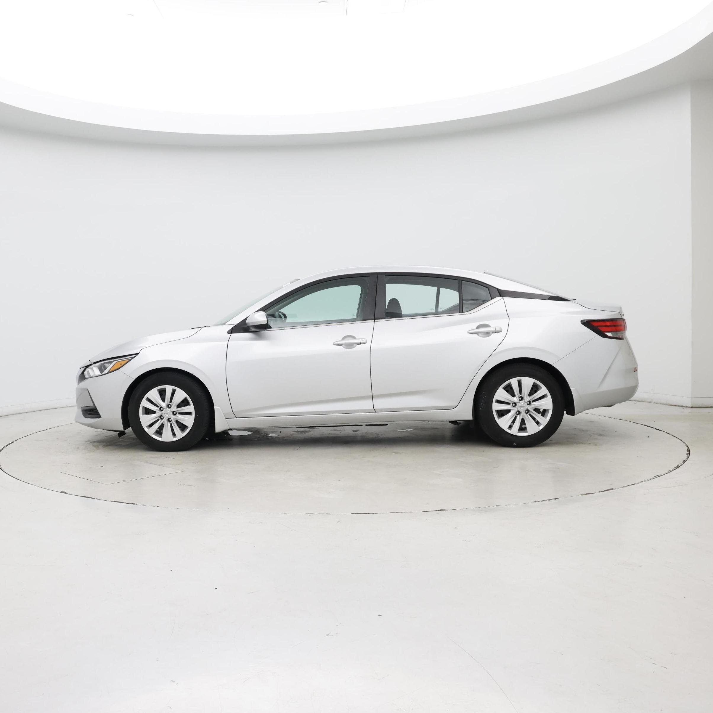 Thumbnail: 2021 Nissan Sentra - 3