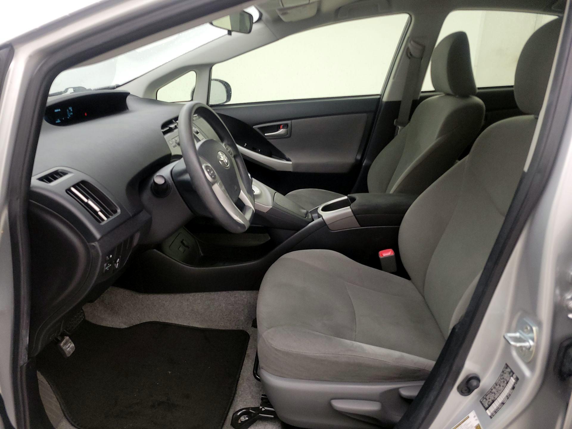 Thumbnail: 2013 Toyota Prius - 11
