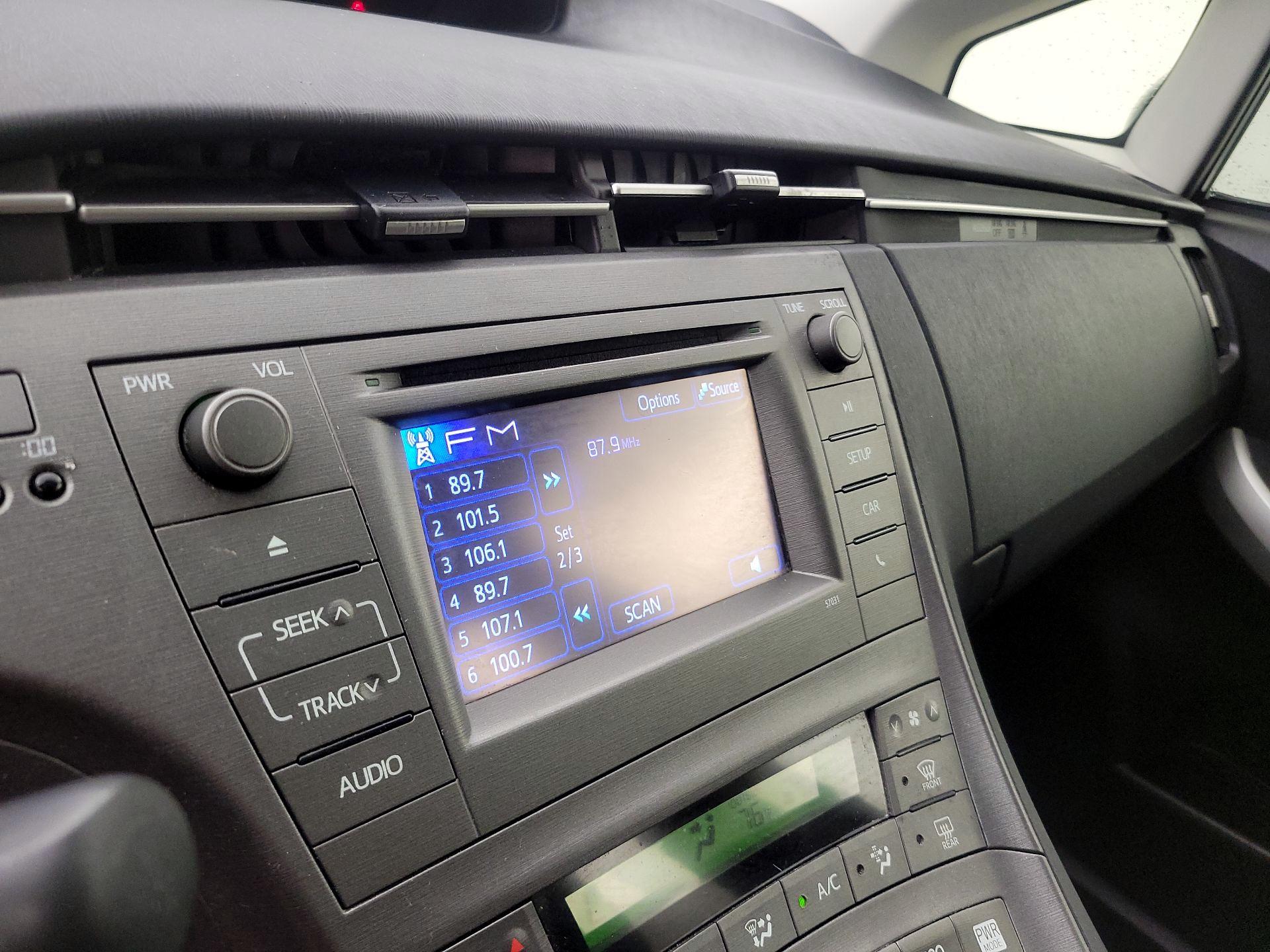 Thumbnail: 2013 Toyota Prius - 14