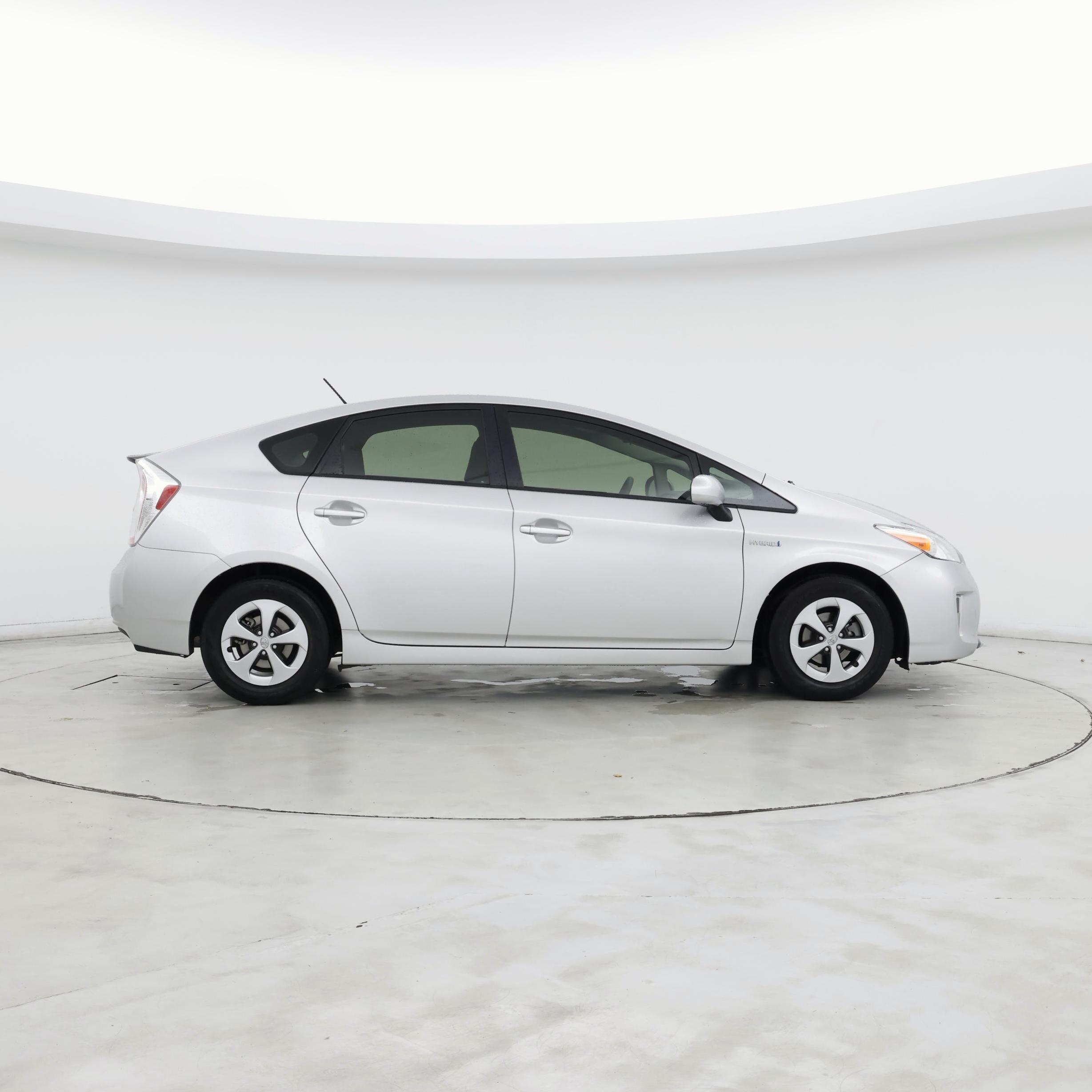 Thumbnail: 2013 Toyota Prius - 7