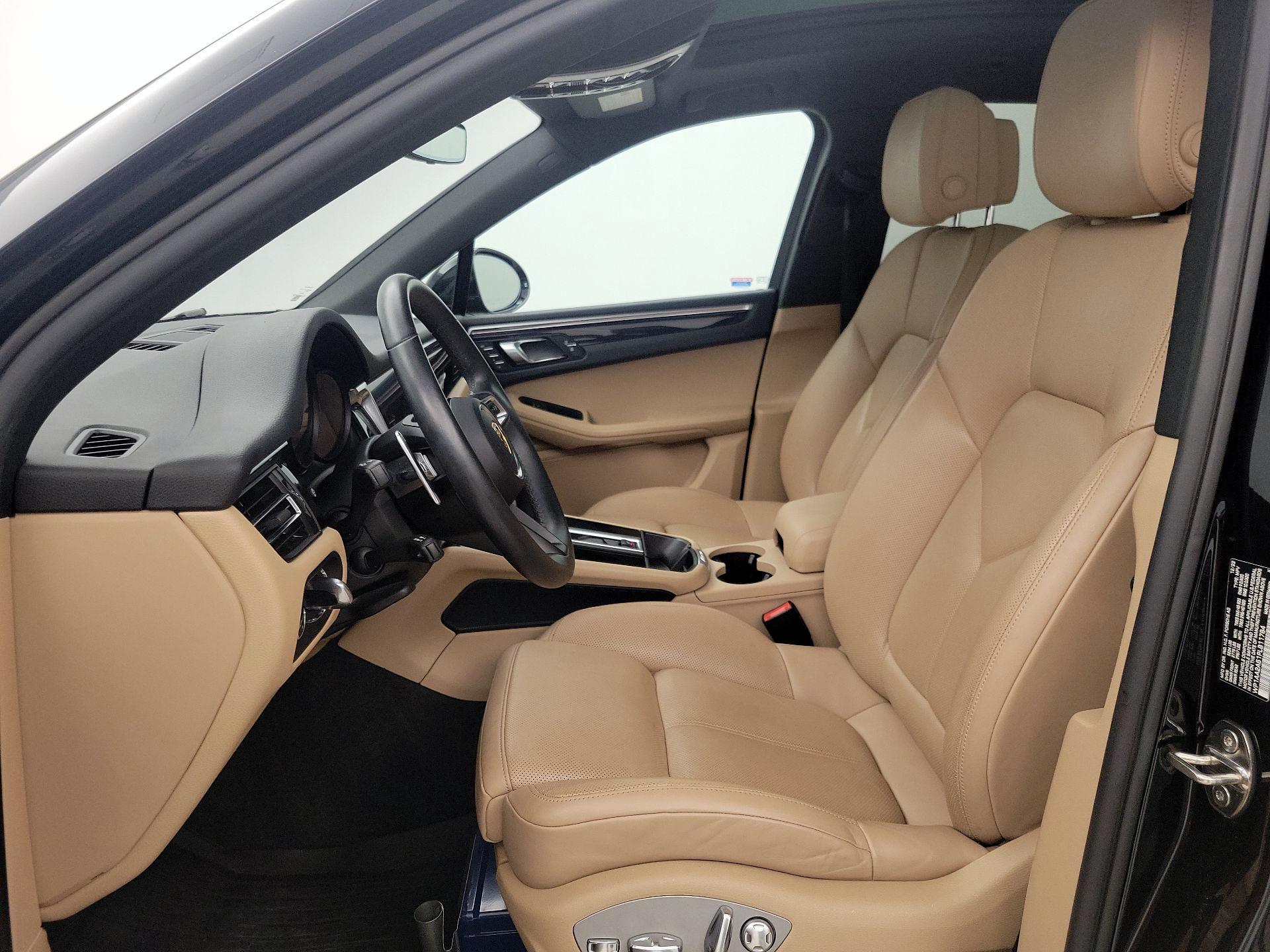 Thumbnail: 2023 Porsche Macan - 11