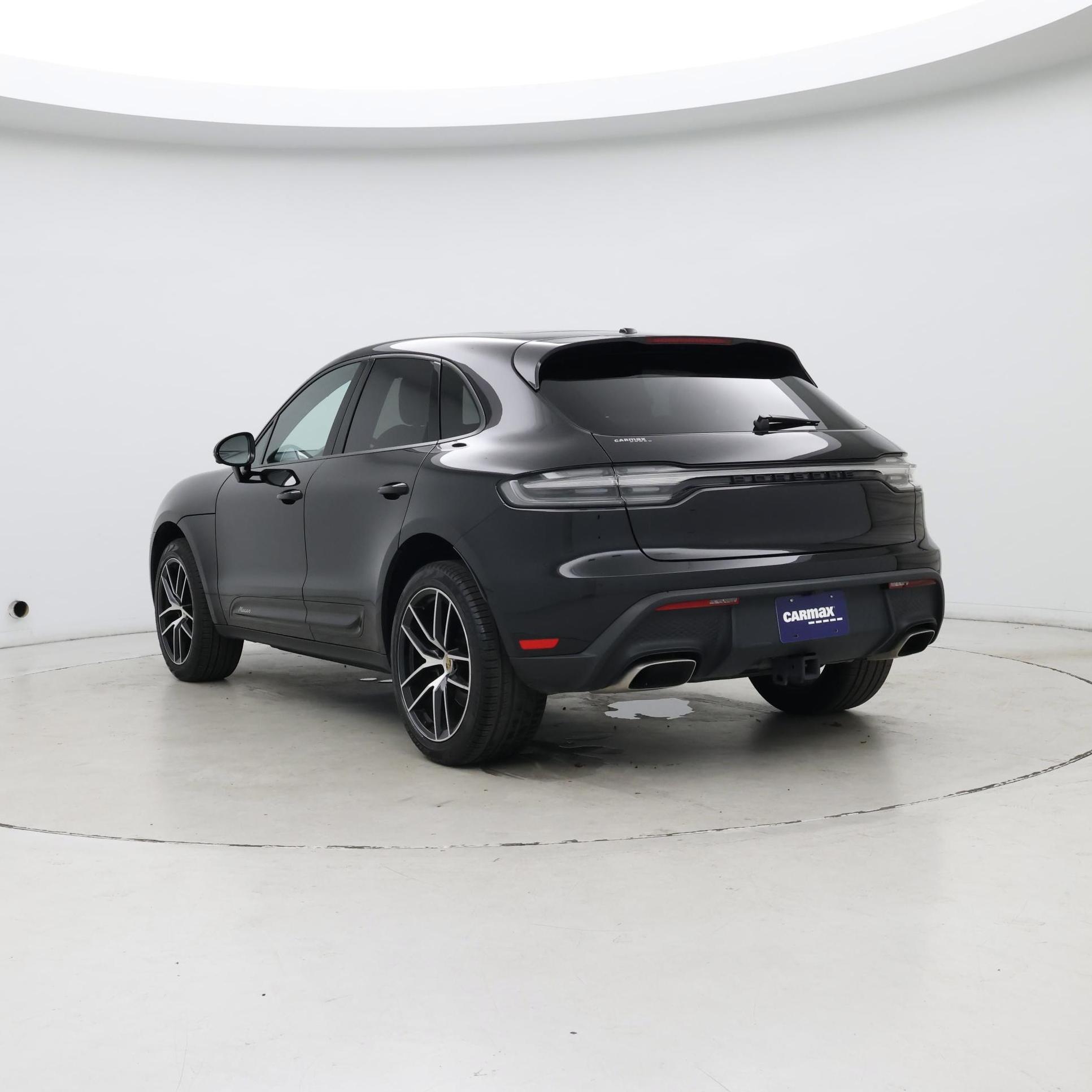 Thumbnail: 2023 Porsche Macan - 2