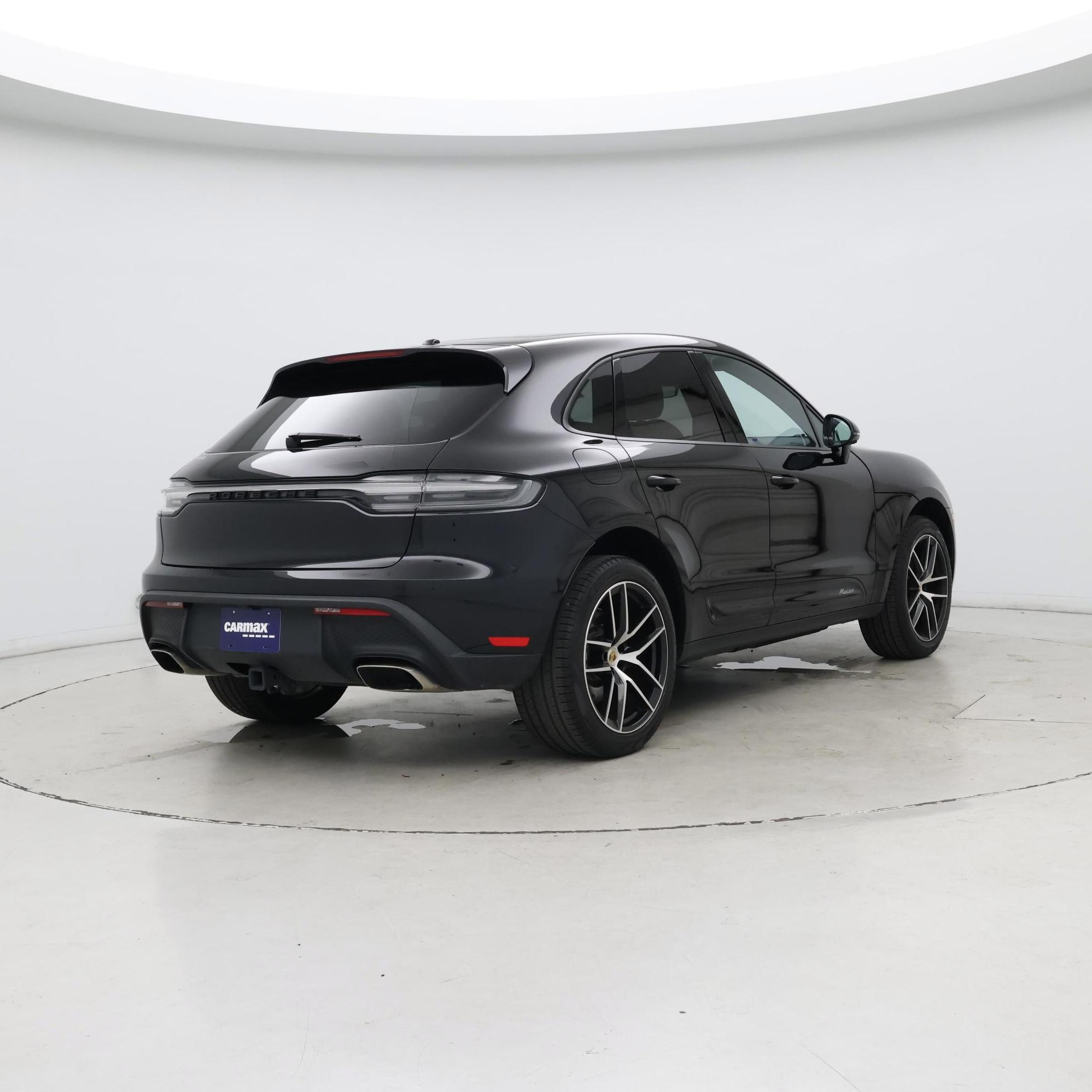 Thumbnail: 2023 Porsche Macan - 8