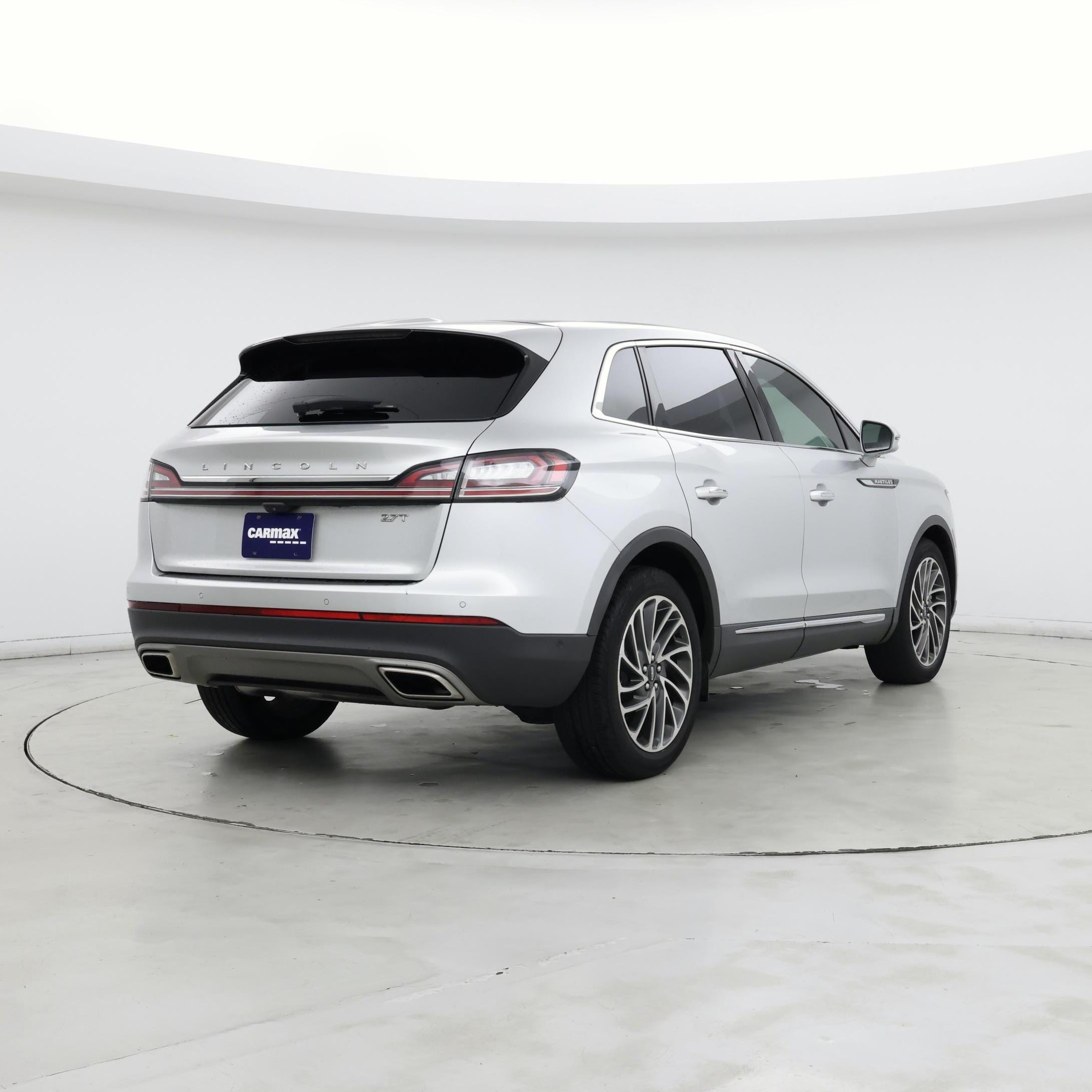 Thumbnail: 2019 Lincoln Nautilus - 8
