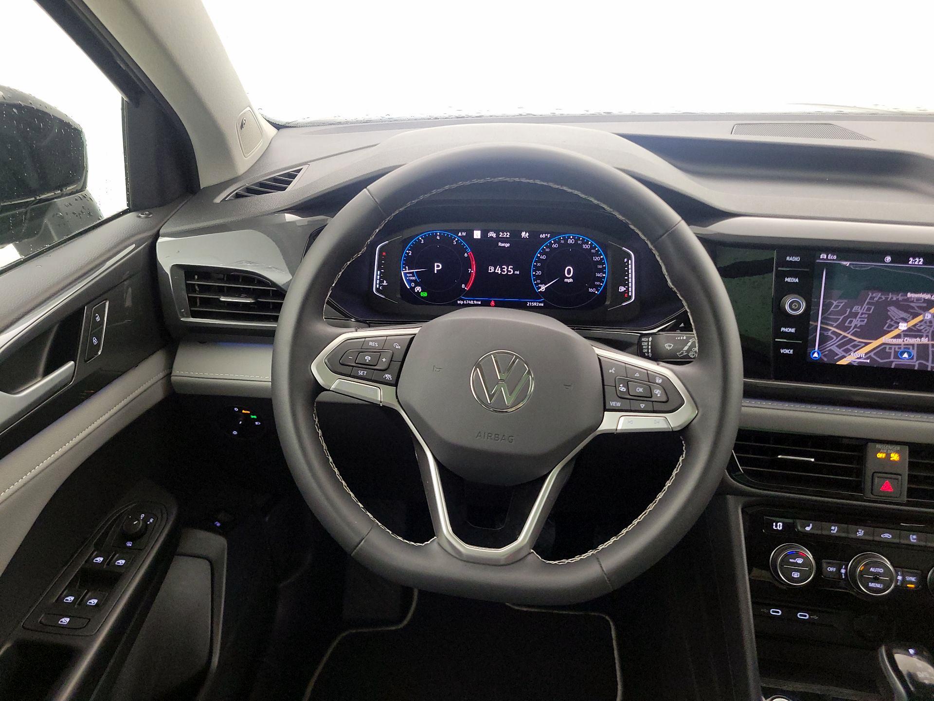 Thumbnail: 2023 Volkswagen Taos - 10