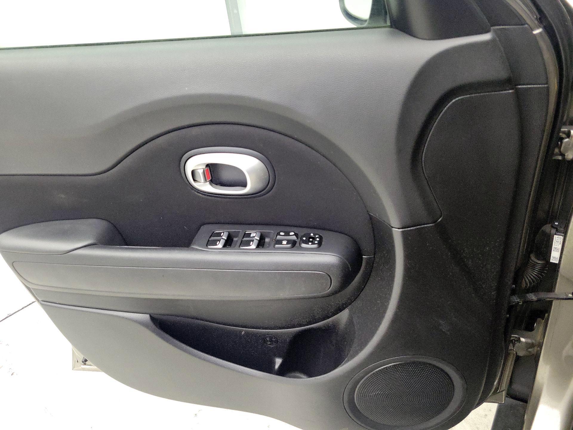 Thumbnail: 2018 Kia Soul - 12