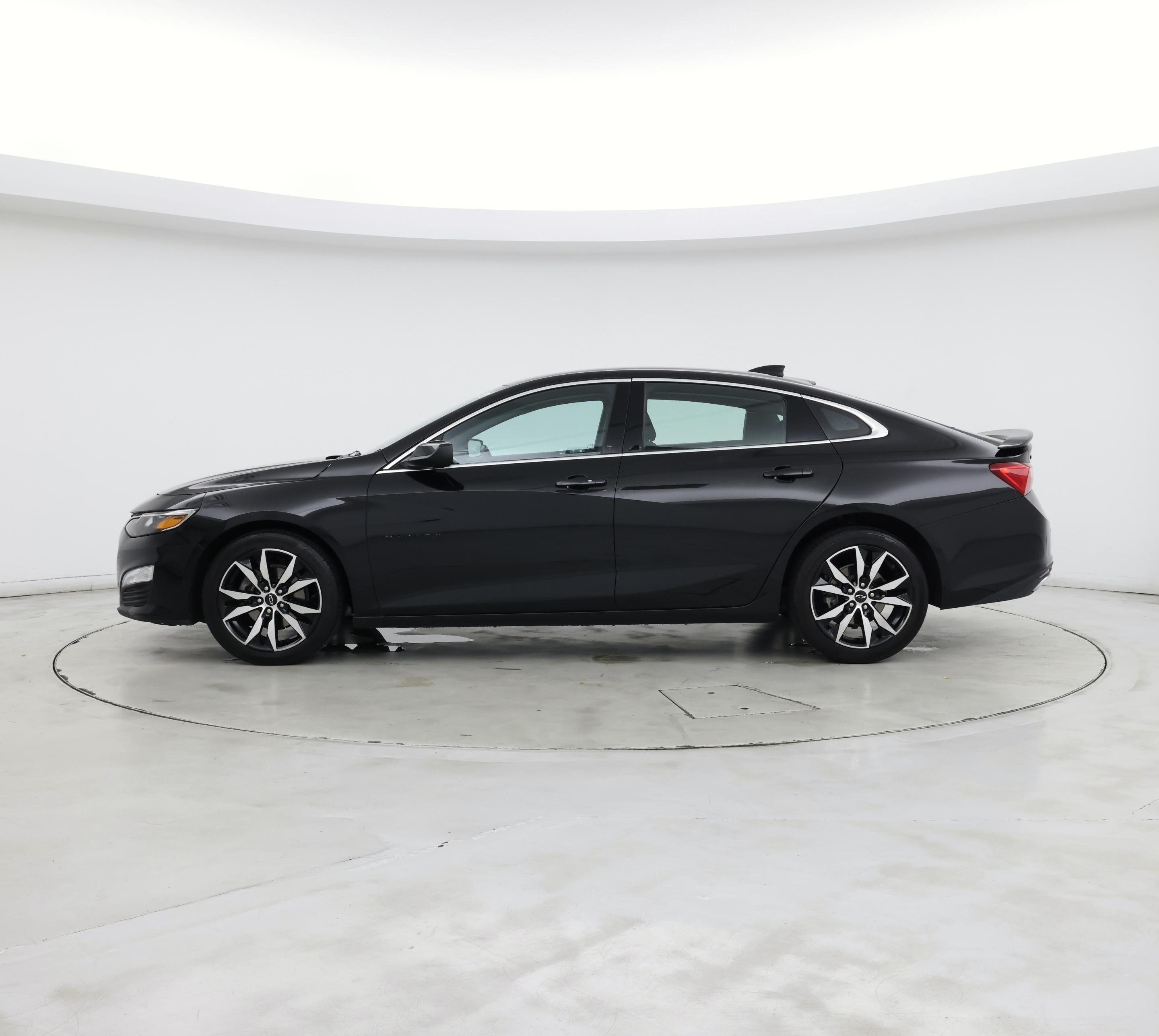 Thumbnail: 2024 Chevrolet Malibu - 3