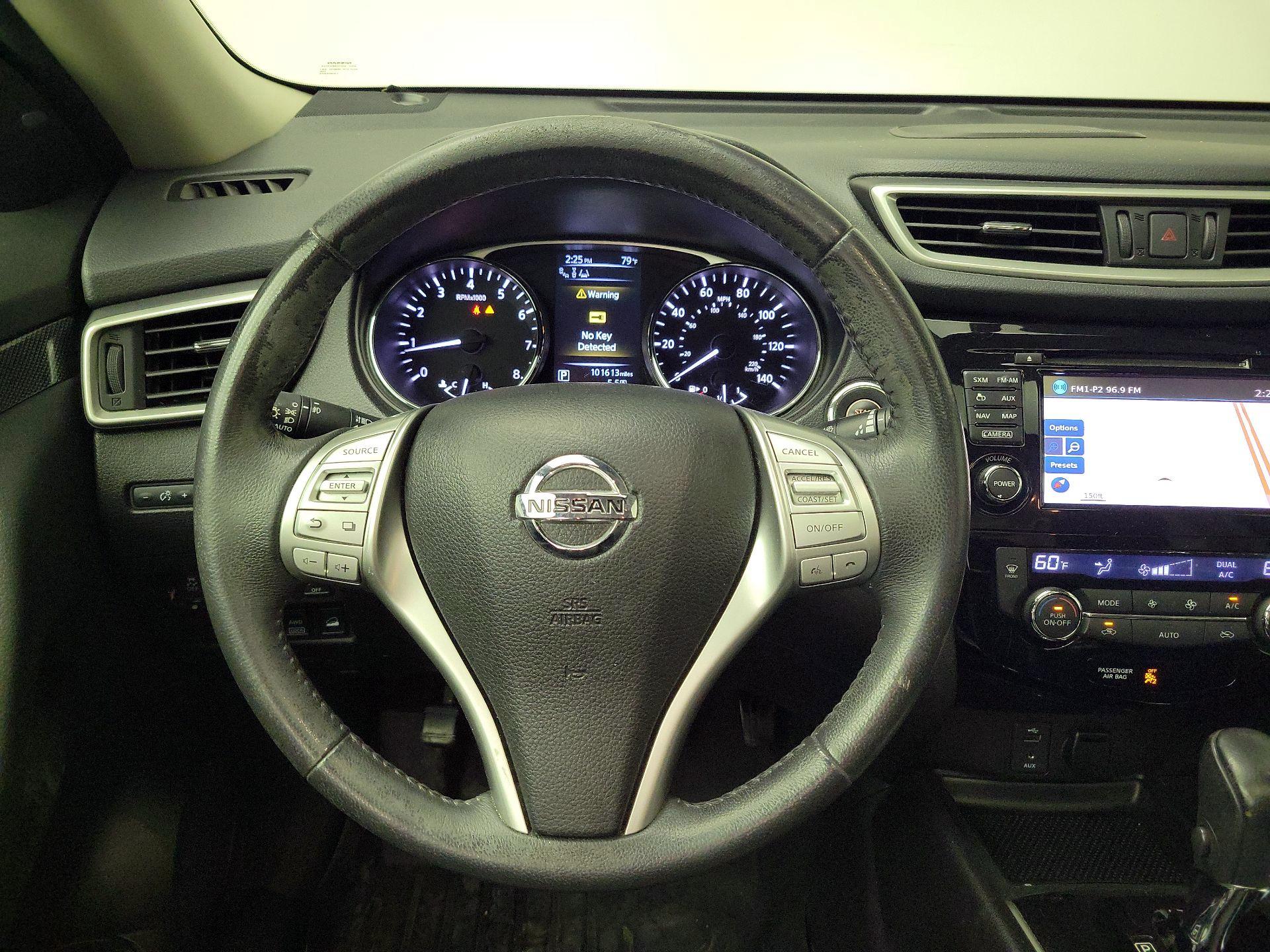 Thumbnail: 2015 Nissan Rogue - 10