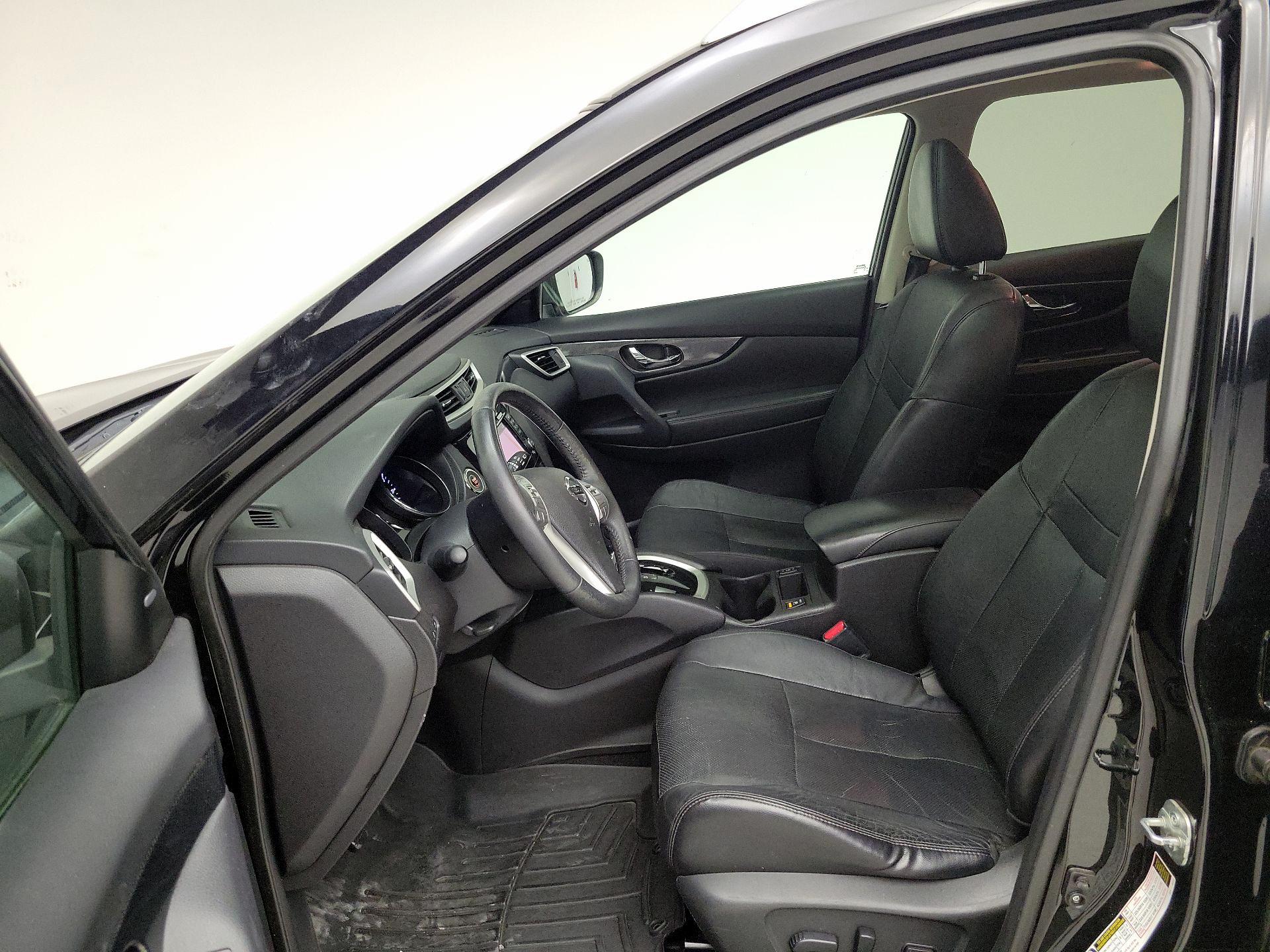 Thumbnail: 2015 Nissan Rogue - 11