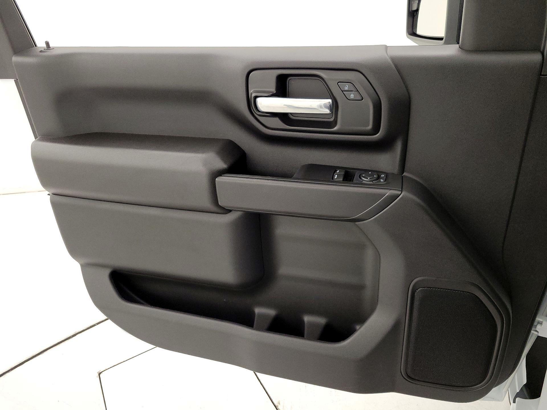 Thumbnail: 2025 Chevrolet Silverado 3500 - 12
