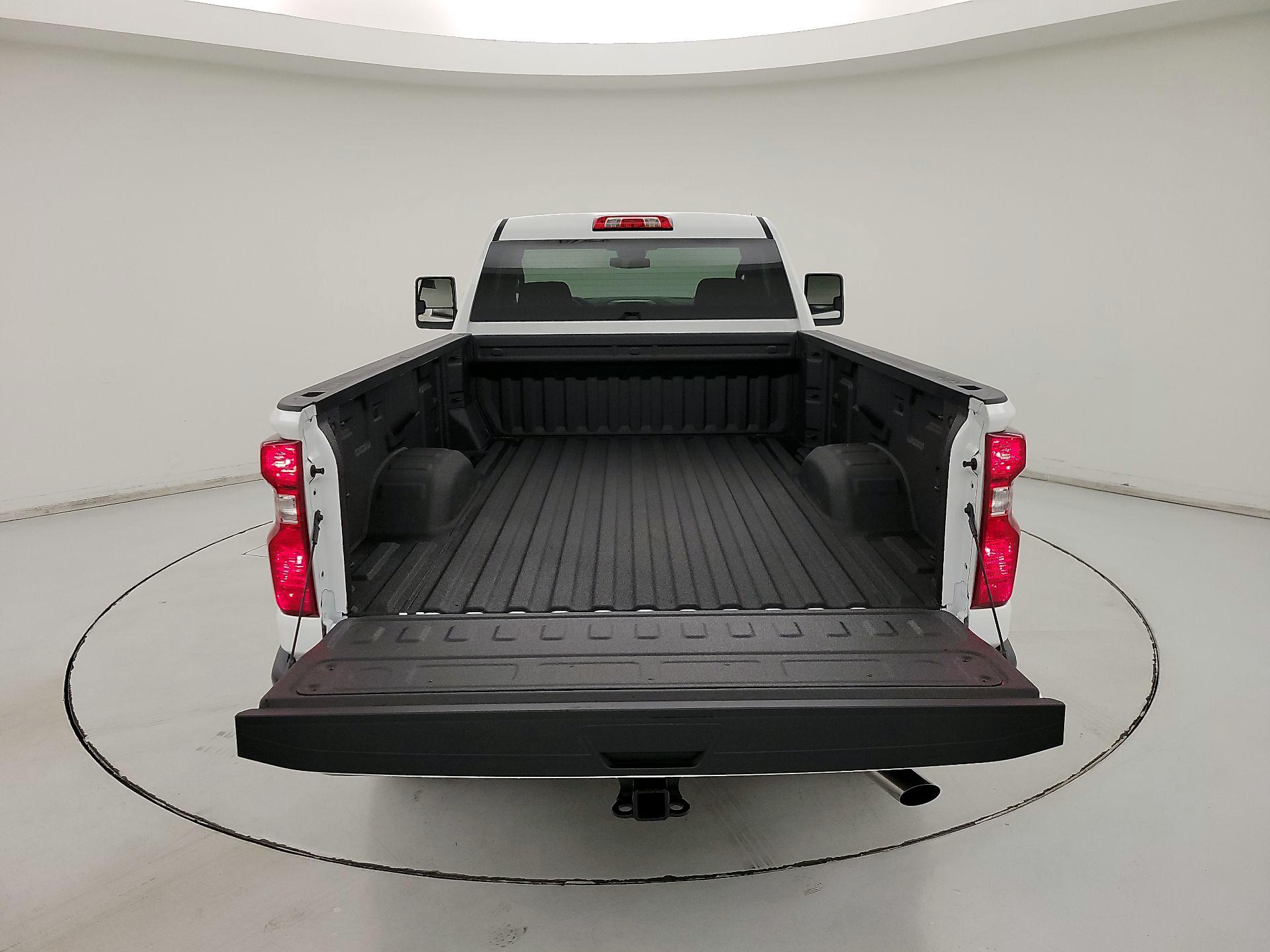 Thumbnail: 2025 Chevrolet Silverado 3500 - 19
