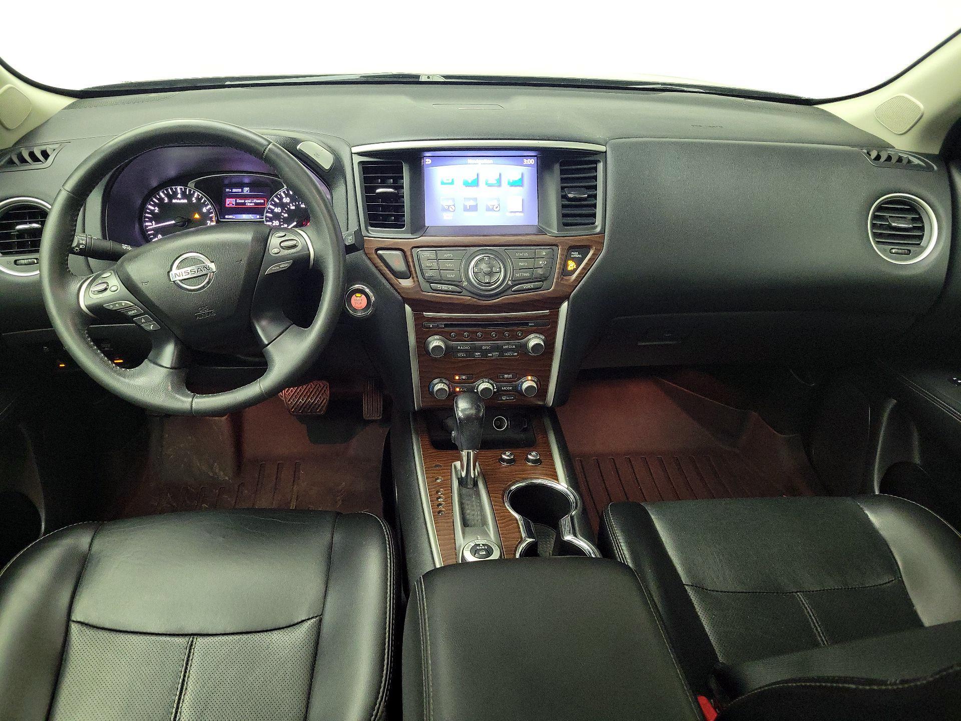 Thumbnail: 2017 Nissan Pathfinder - 9