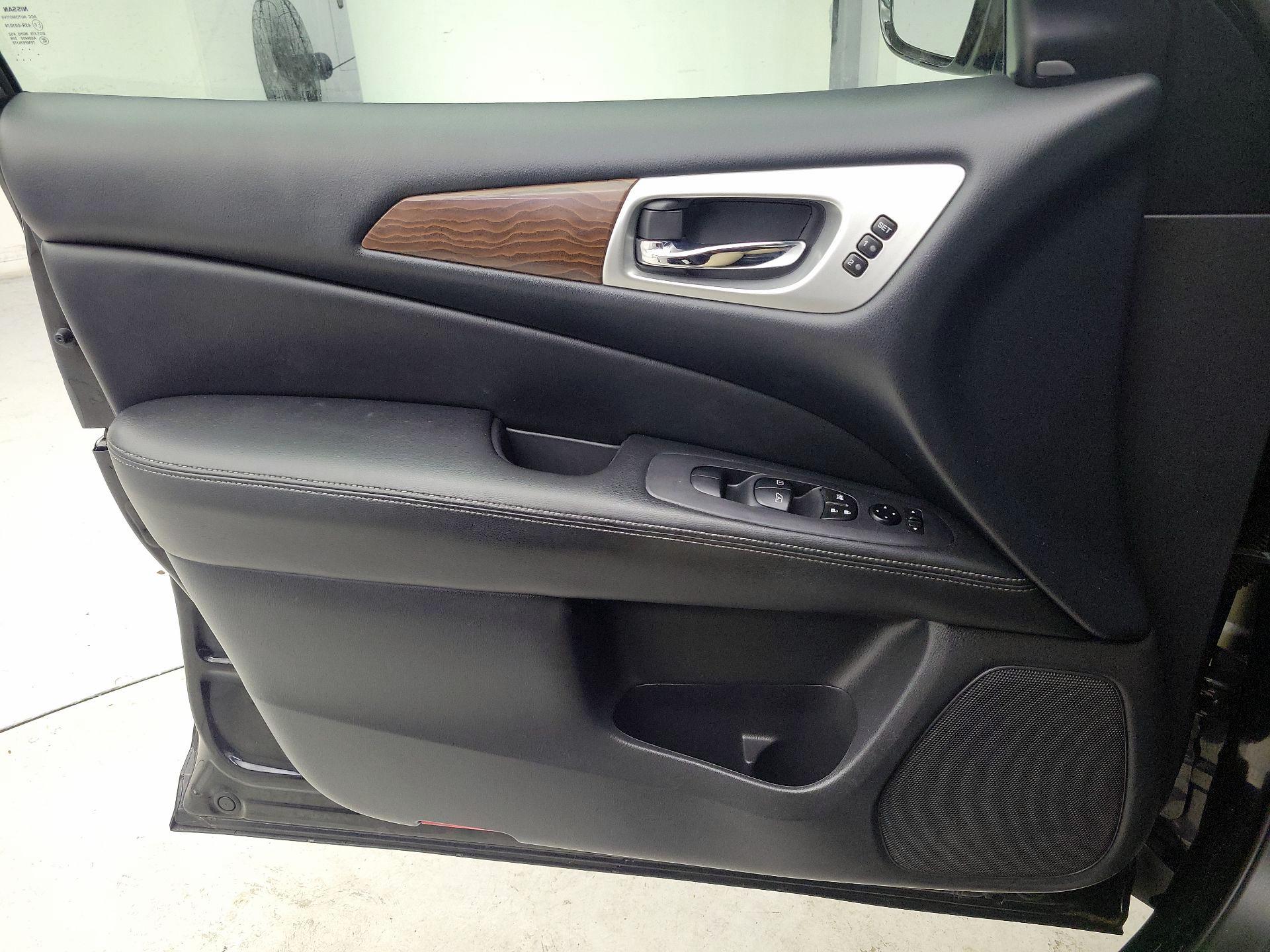 Thumbnail: 2017 Nissan Pathfinder - 12