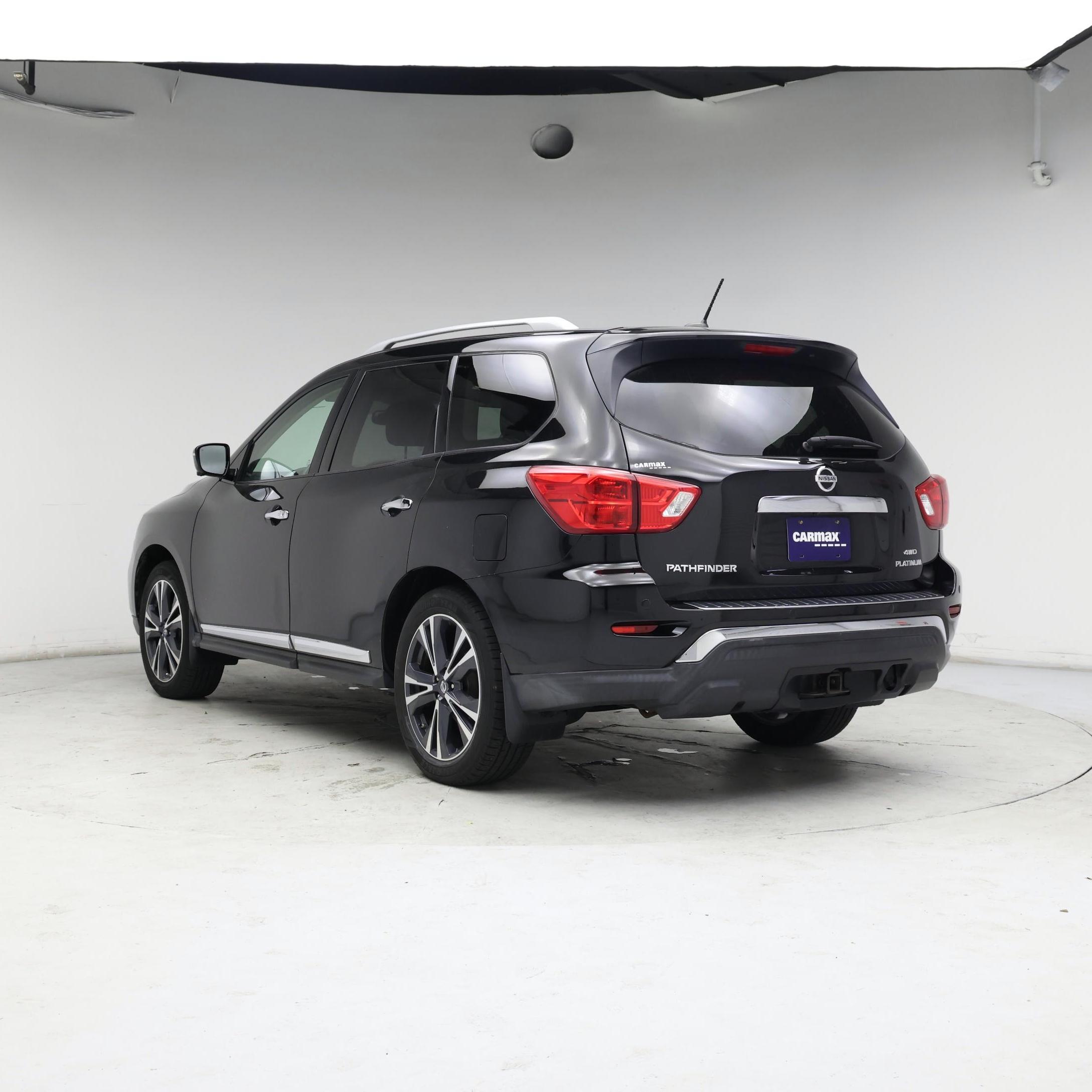 Thumbnail: 2017 Nissan Pathfinder - 2