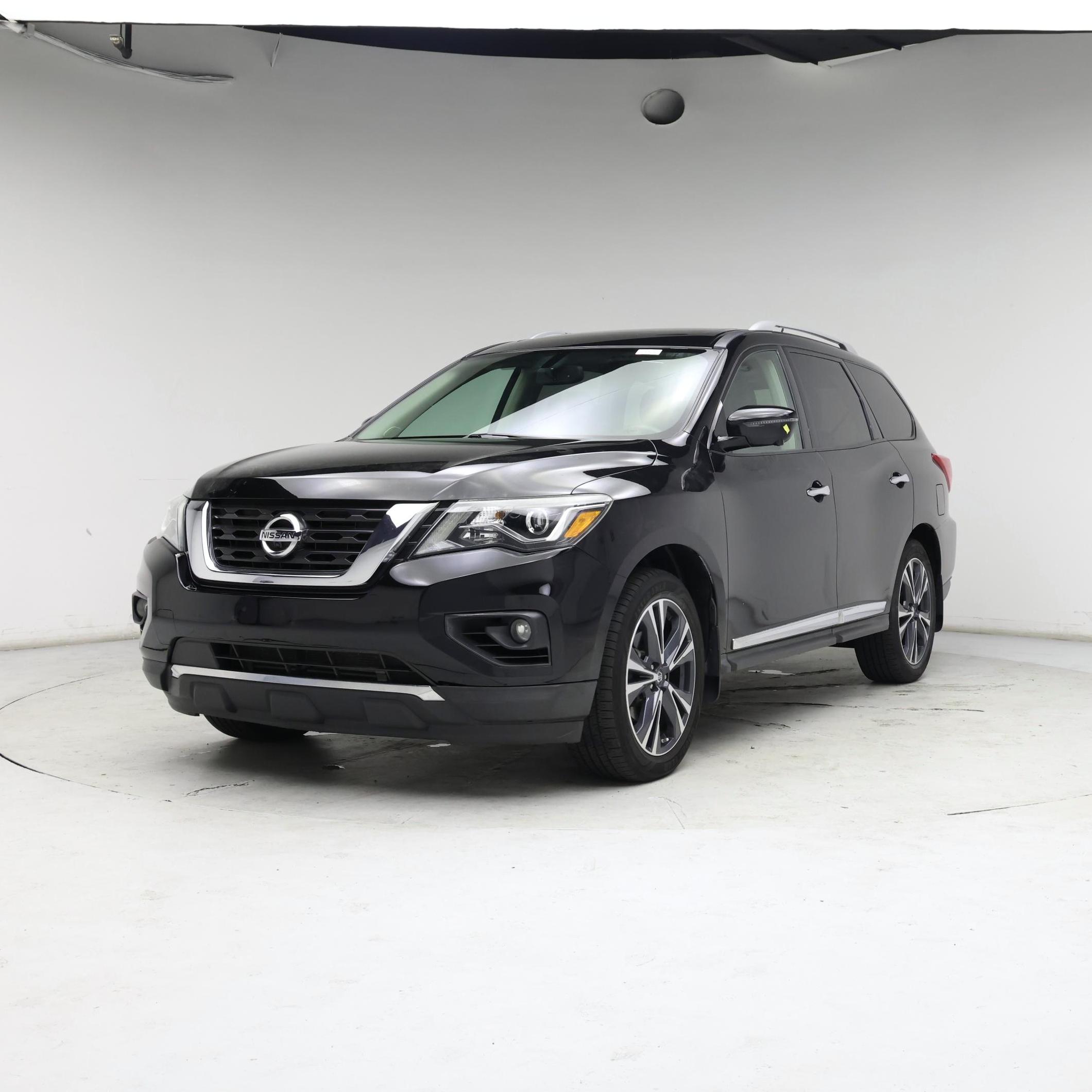 Thumbnail: 2017 Nissan Pathfinder - 4
